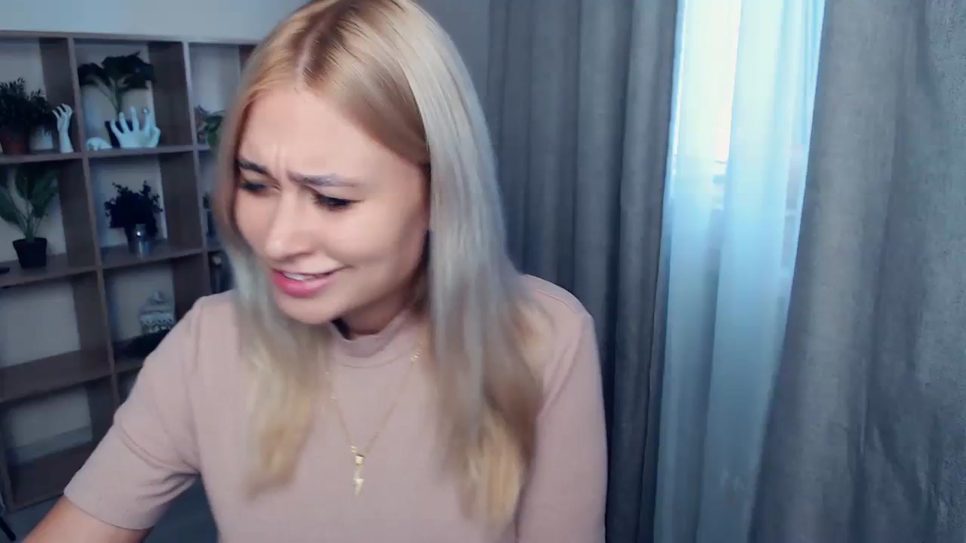 Gallery image thumbnail from Kukla_kolduna's myfreecams stream on, 09/22/2023, 16:19 image 1 of 20