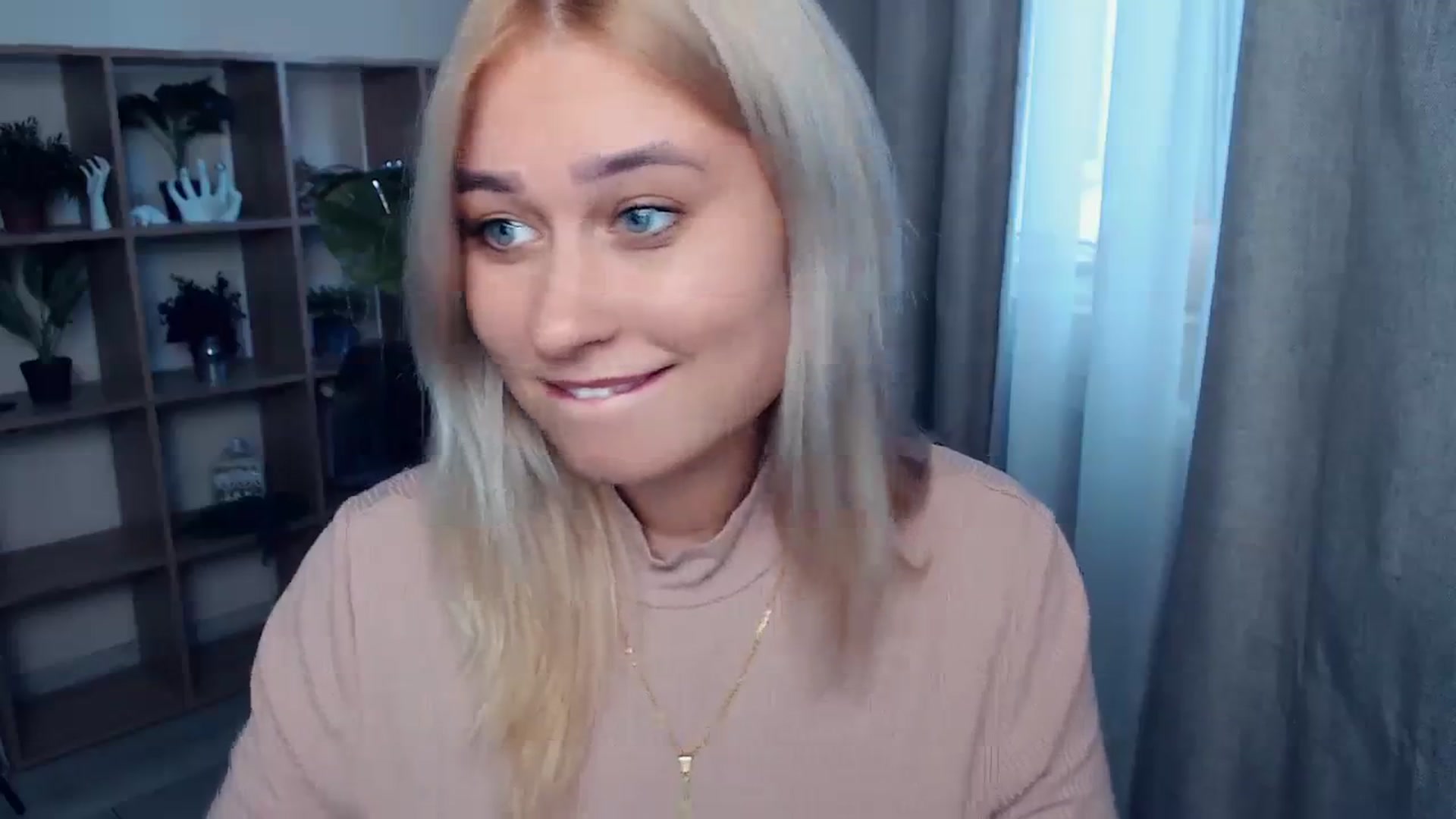 Gallery image thumbnail from Kukla_kolduna's myfreecams stream on, 09/22/2023, 16:19 image 2 of 20