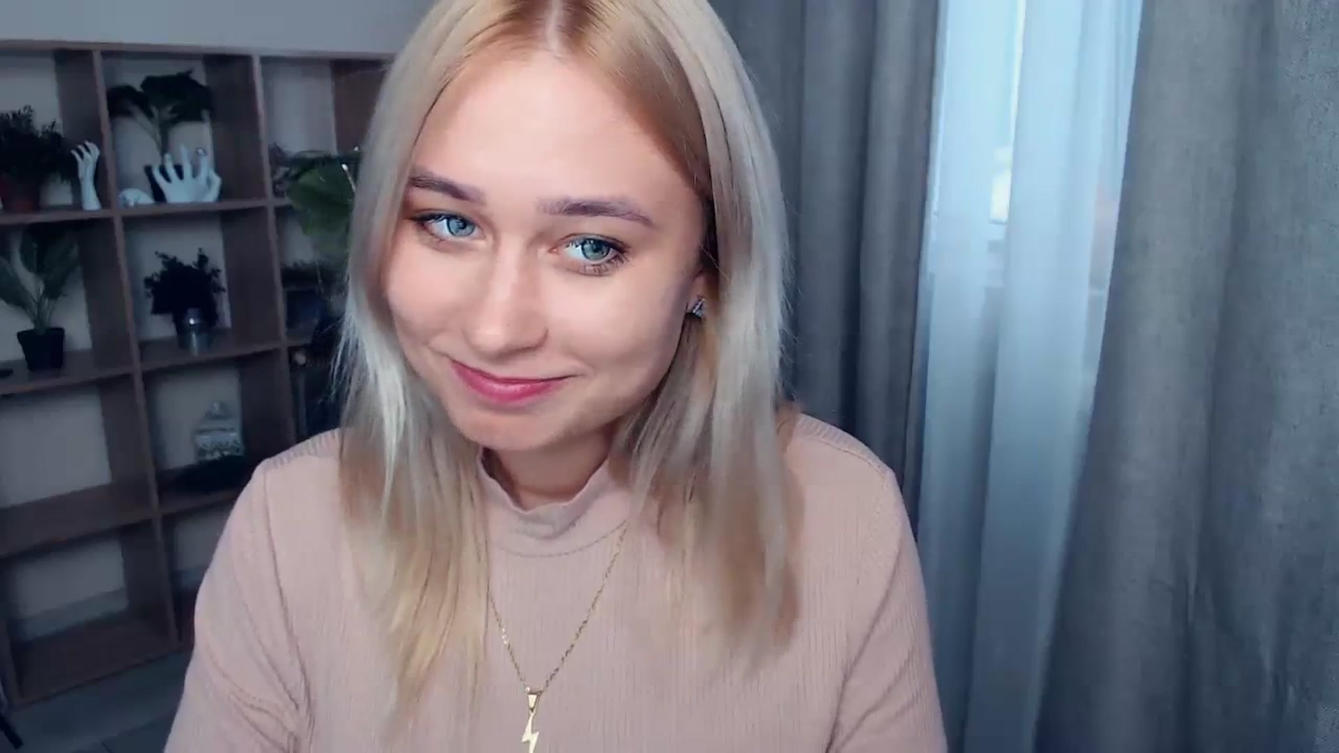 Gallery image thumbnail from Kukla_kolduna's myfreecams stream on, 09/22/2023, 16:19 image 8 of 20