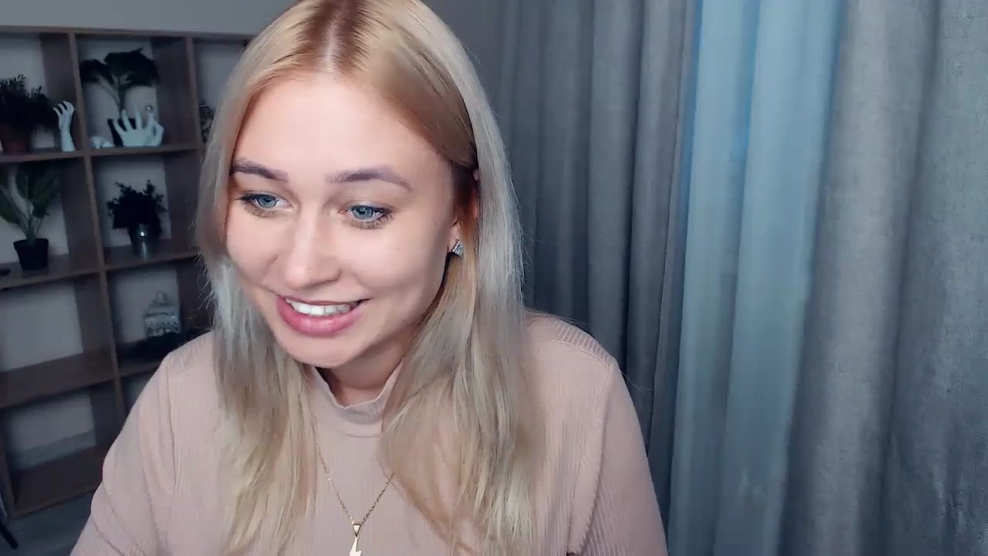 Gallery image thumbnail from Kukla_kolduna's myfreecams stream on, 09/22/2023, 16:19 image 19 of 20