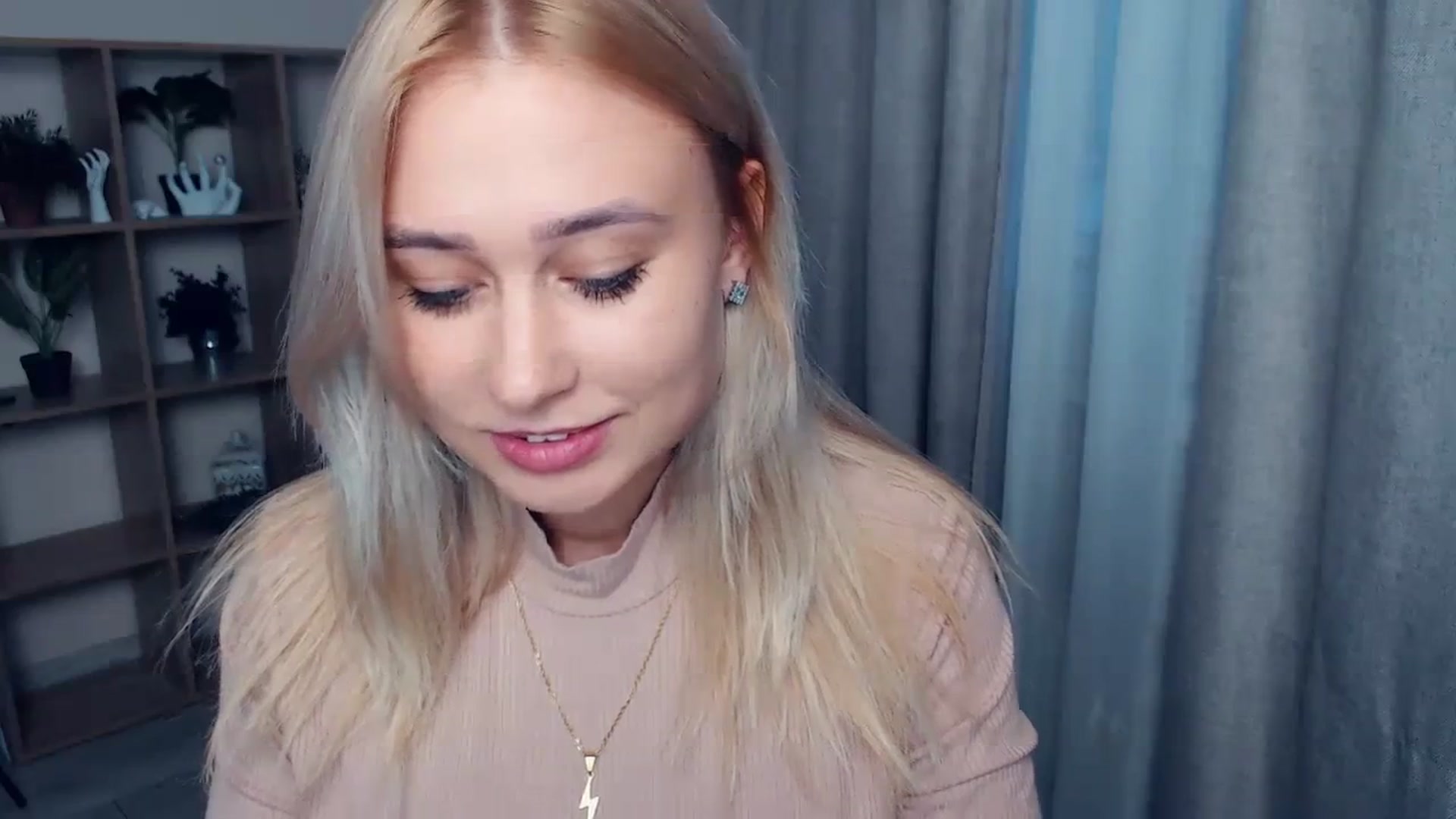 Gallery image thumbnail from Kukla_kolduna's myfreecams stream on, 09/22/2023, 16:19 image 18 of 20