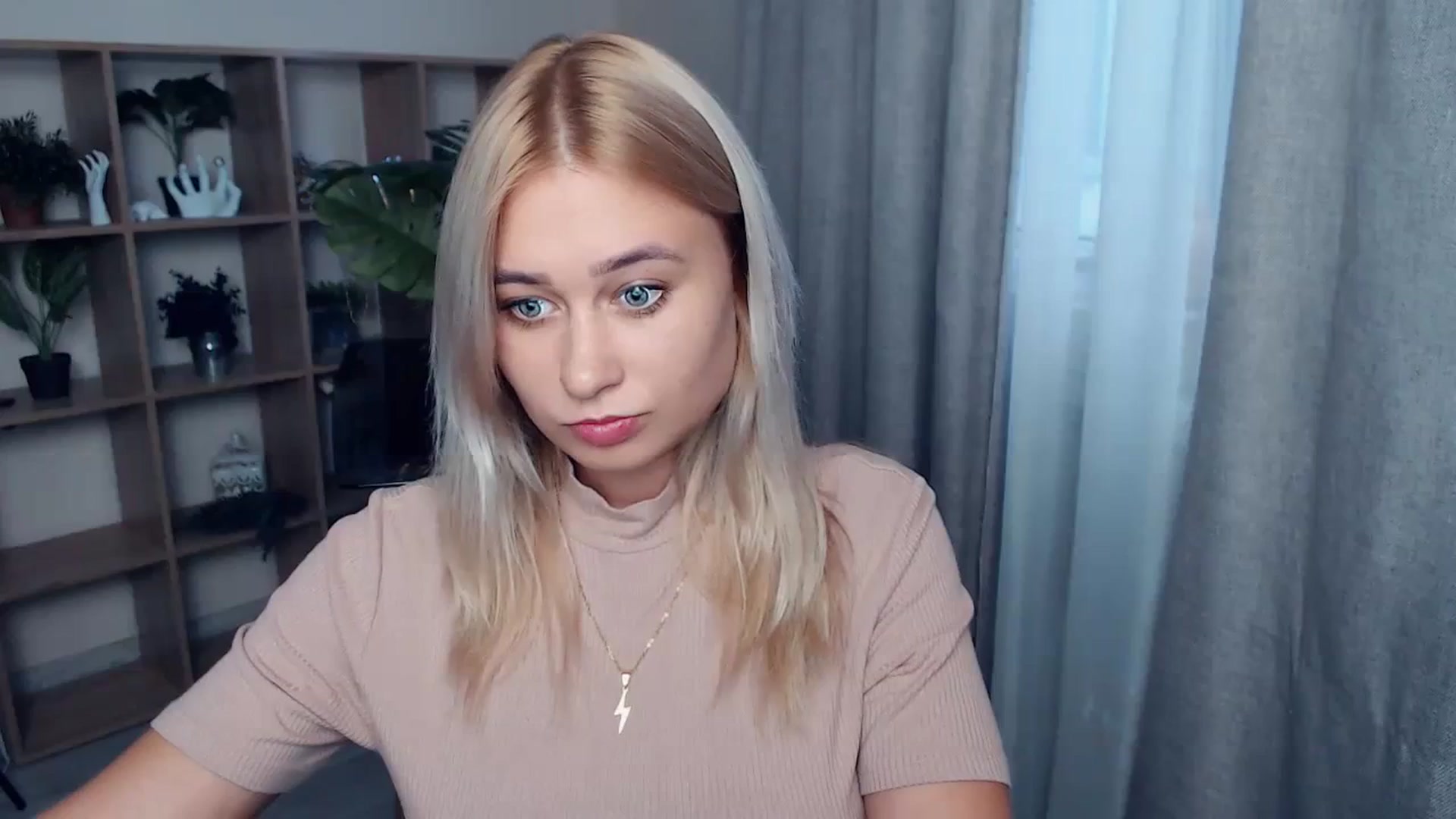 Gallery image thumbnail from Kukla_kolduna's myfreecams stream on, 09/22/2023, 16:19 image 11 of 20