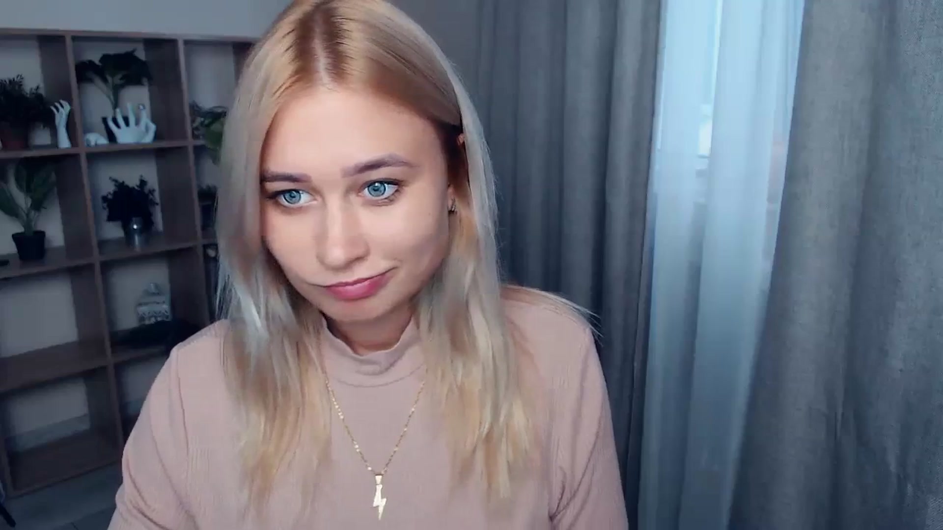 Gallery image thumbnail from Kukla_kolduna's myfreecams stream on, 09/22/2023, 16:19 image 9 of 20