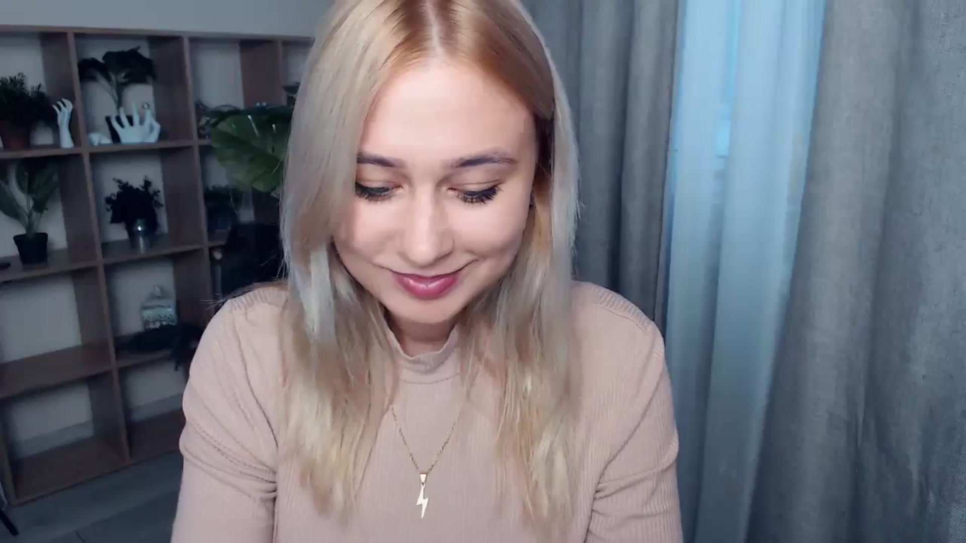 Gallery image thumbnail from Kukla_kolduna's myfreecams stream on, 09/22/2023, 16:19 image 13 of 20