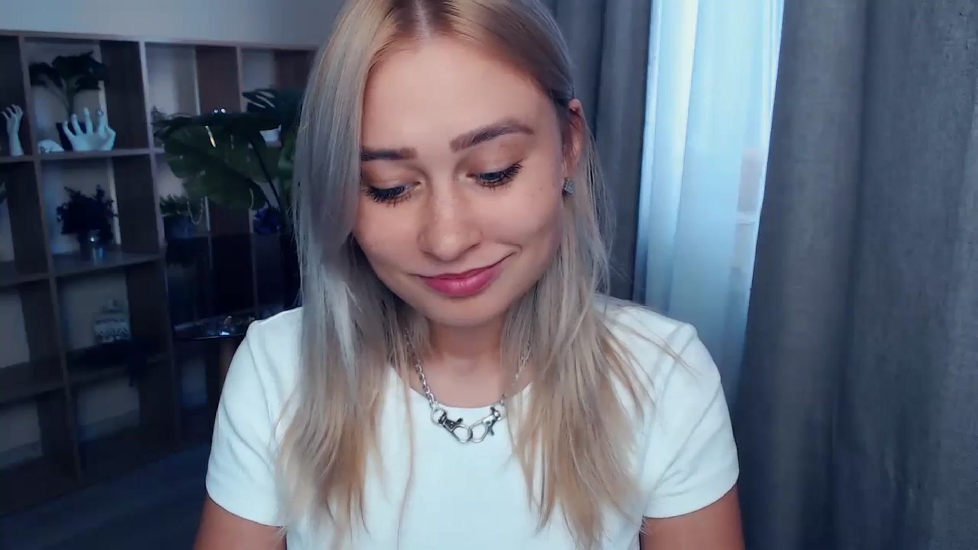 Gallery image thumbnail from Kukla_kolduna's myfreecams stream on, 09/23/2023, 15:23 image 14 of 20