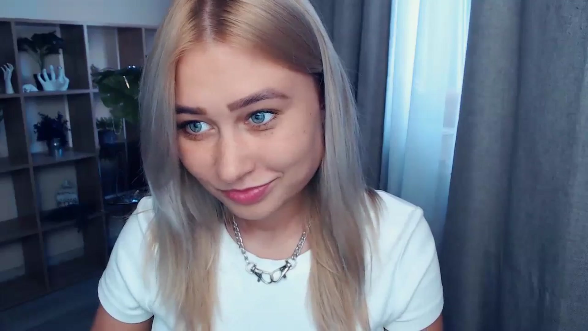 Gallery image thumbnail from Kukla_kolduna's myfreecams stream on, 09/23/2023, 15:23 image 12 of 20