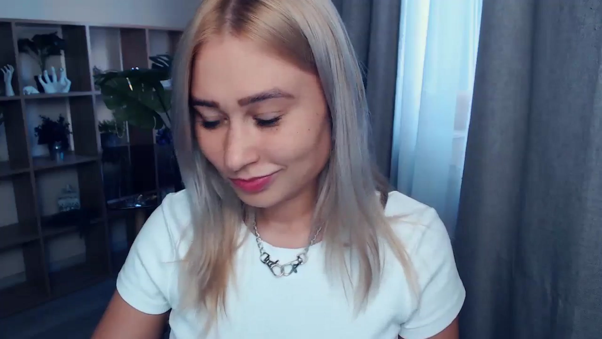 Gallery image thumbnail from Kukla_kolduna's myfreecams stream on, 09/23/2023, 15:23 image 13 of 20