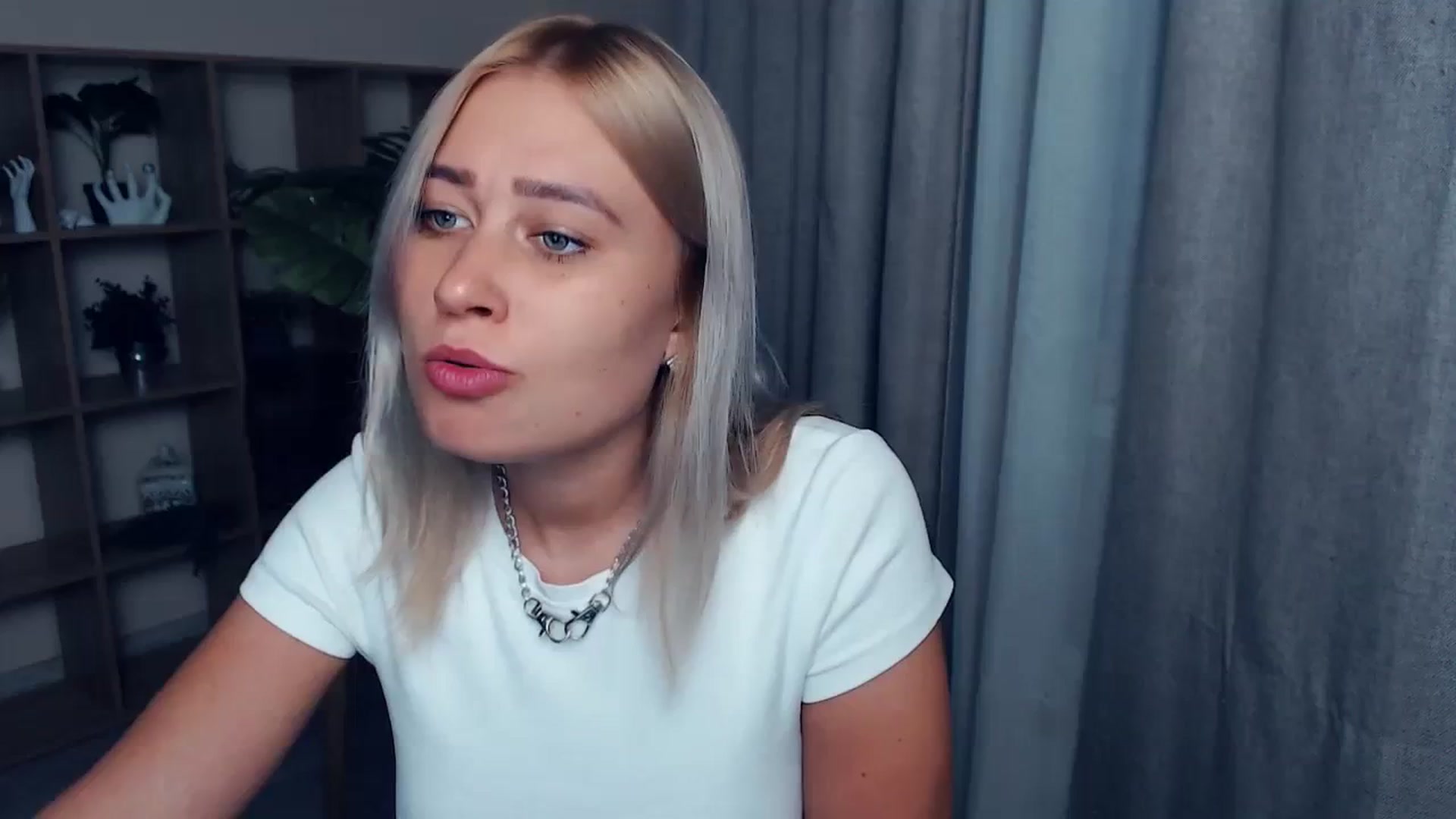 Gallery image thumbnail from Kukla_kolduna's myfreecams stream on, 09/23/2023, 16:58 image 8 of 20
