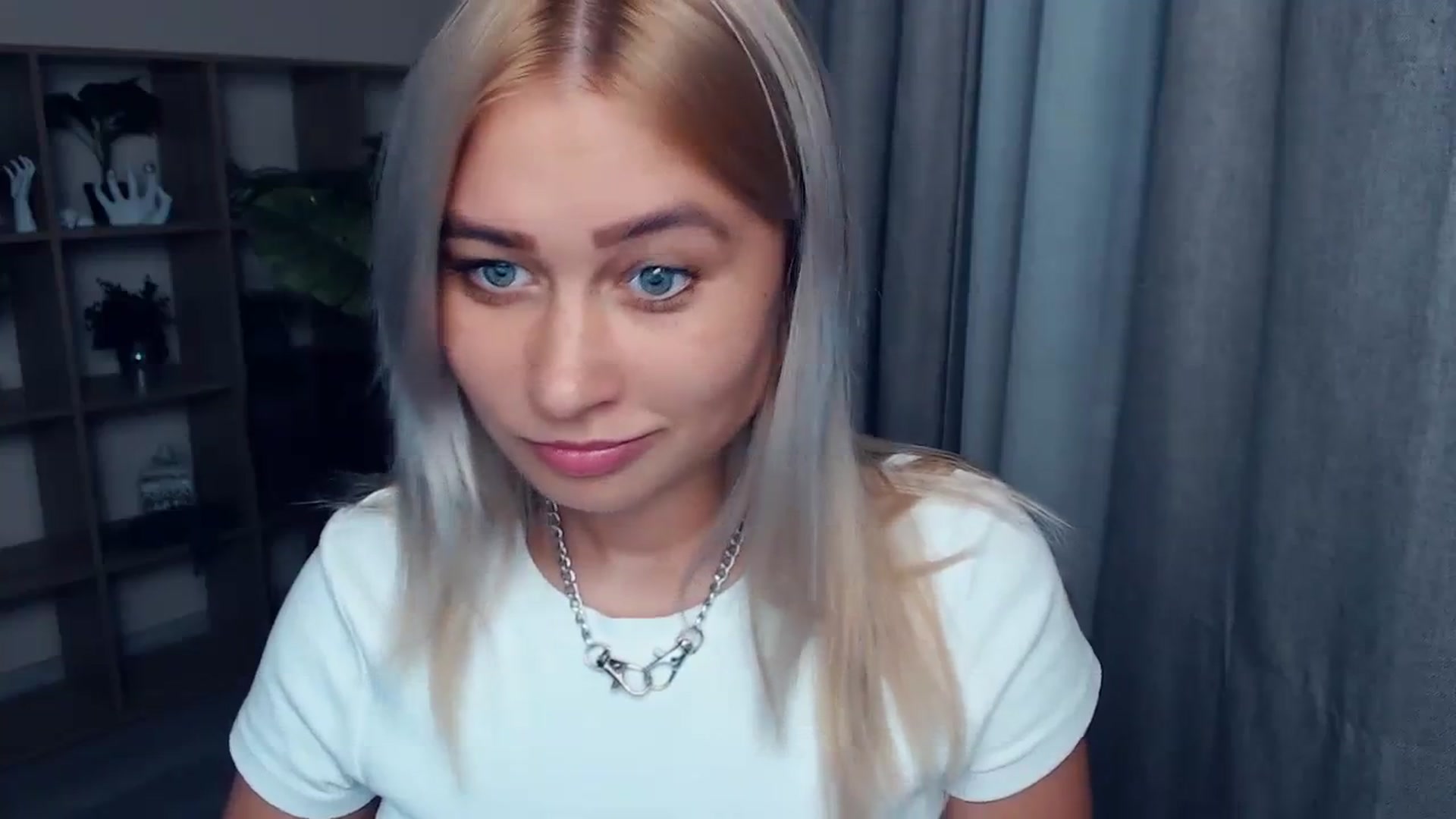 Gallery image thumbnail from Kukla_kolduna's myfreecams stream on, 09/23/2023, 16:58 image 14 of 20