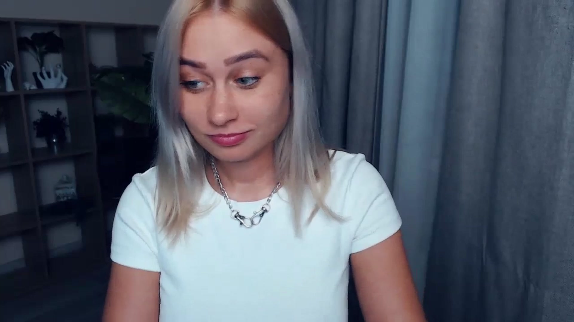 Gallery image thumbnail from Kukla_kolduna's myfreecams stream on, 09/23/2023, 16:58 image 12 of 20