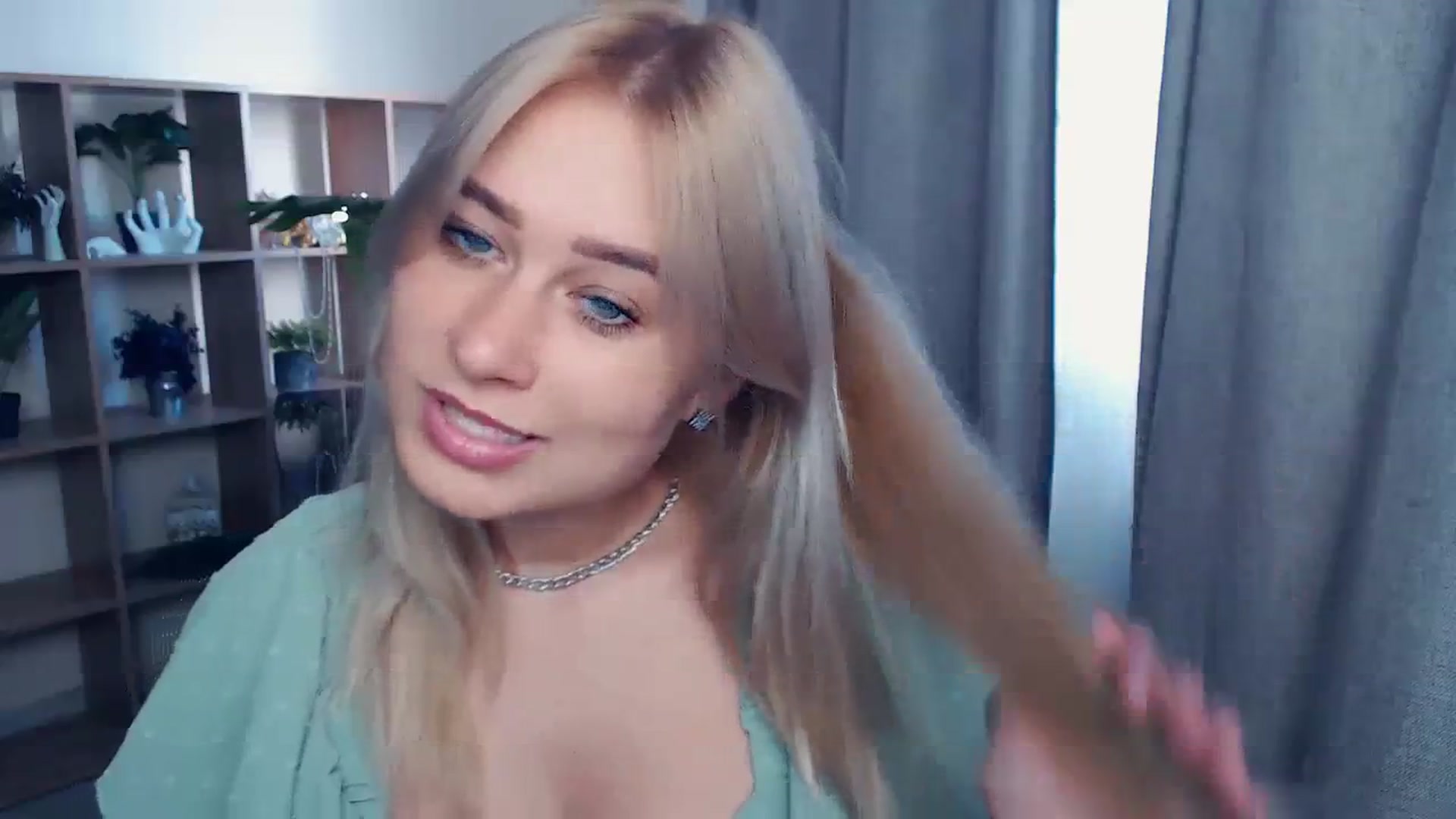 Gallery image thumbnail from Kukla_kolduna's myfreecams stream on, 09/24/2023, 13:27 image 17 of 20