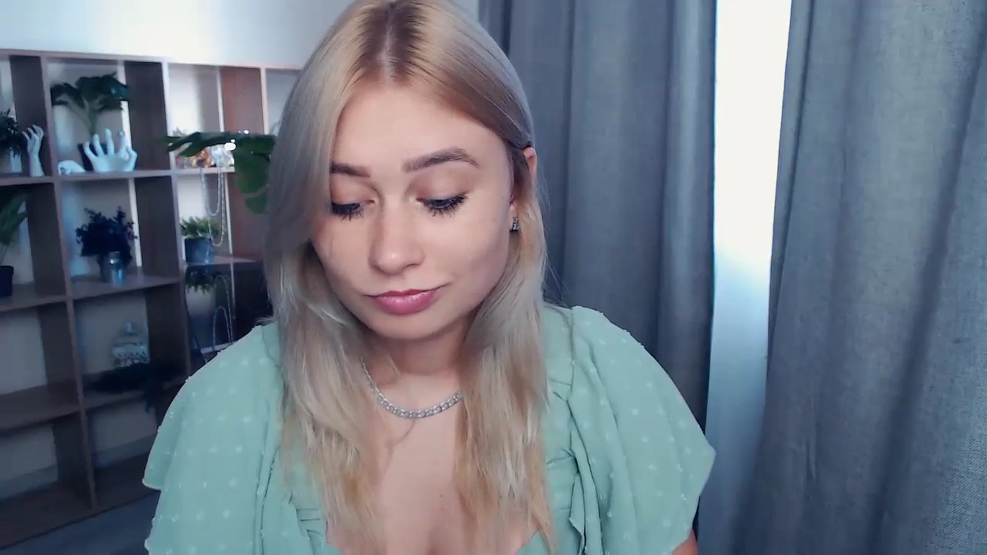 Gallery image thumbnail from Kukla_kolduna's myfreecams stream on, 09/24/2023, 13:27 image 4 of 20