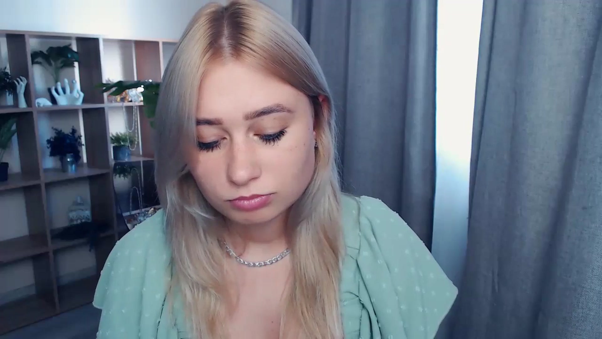Gallery image thumbnail from Kukla_kolduna's myfreecams stream on, 09/24/2023, 13:27 image 9 of 20