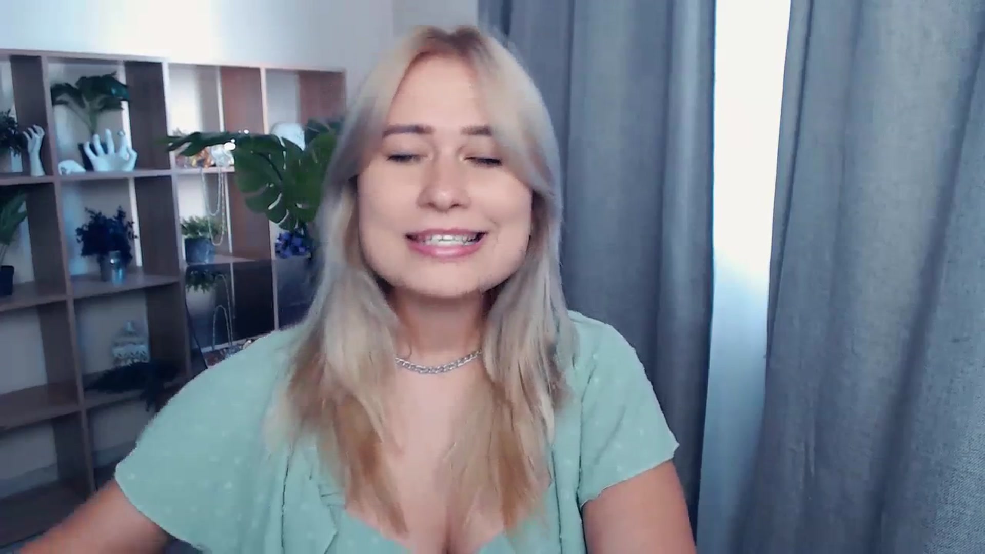Gallery image thumbnail from Kukla_kolduna's myfreecams stream on, 09/24/2023, 13:27 image 16 of 20