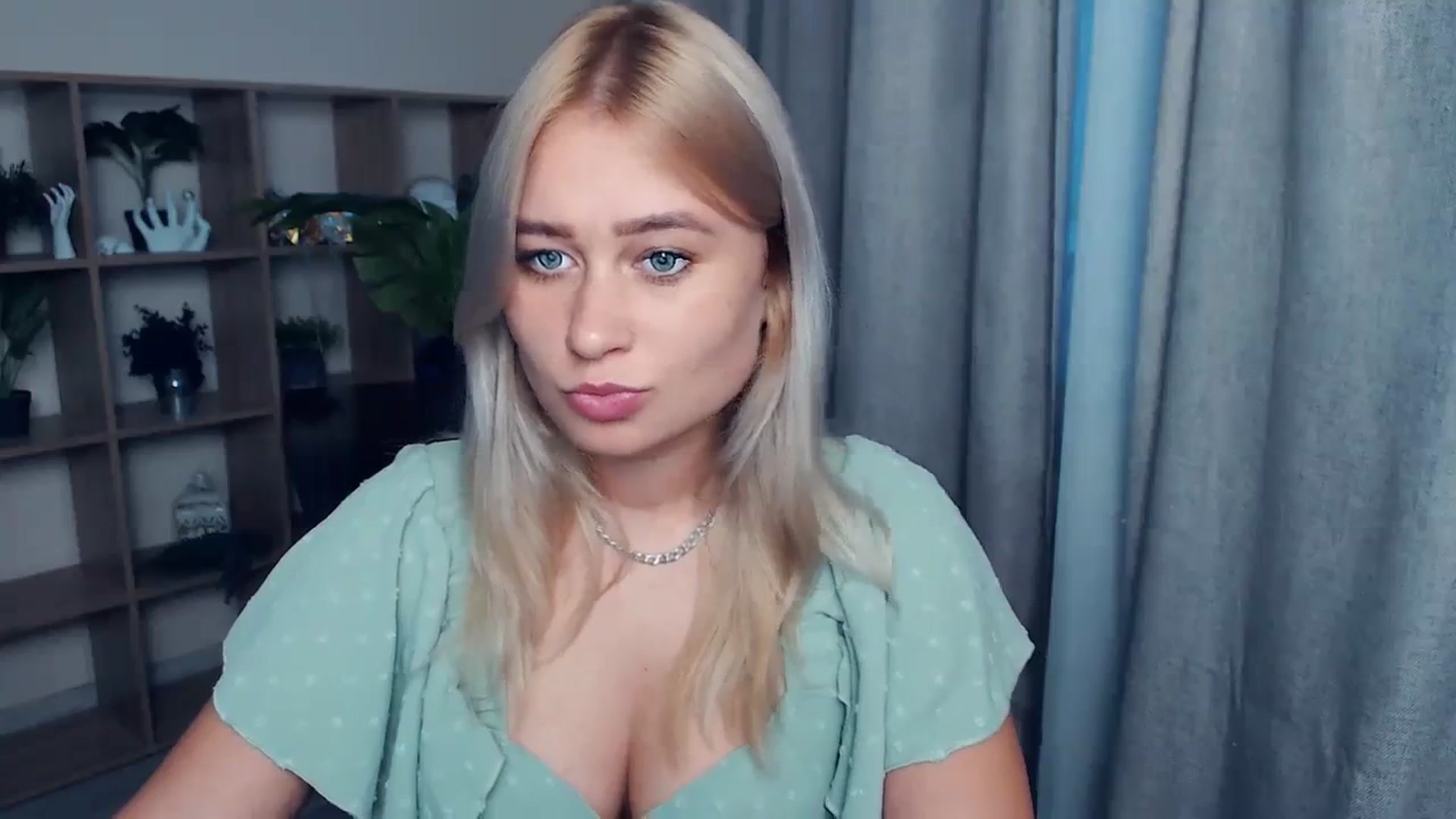 Gallery image thumbnail from Kukla_kolduna's myfreecams stream on, 09/24/2023, 16:06 image 13 of 20