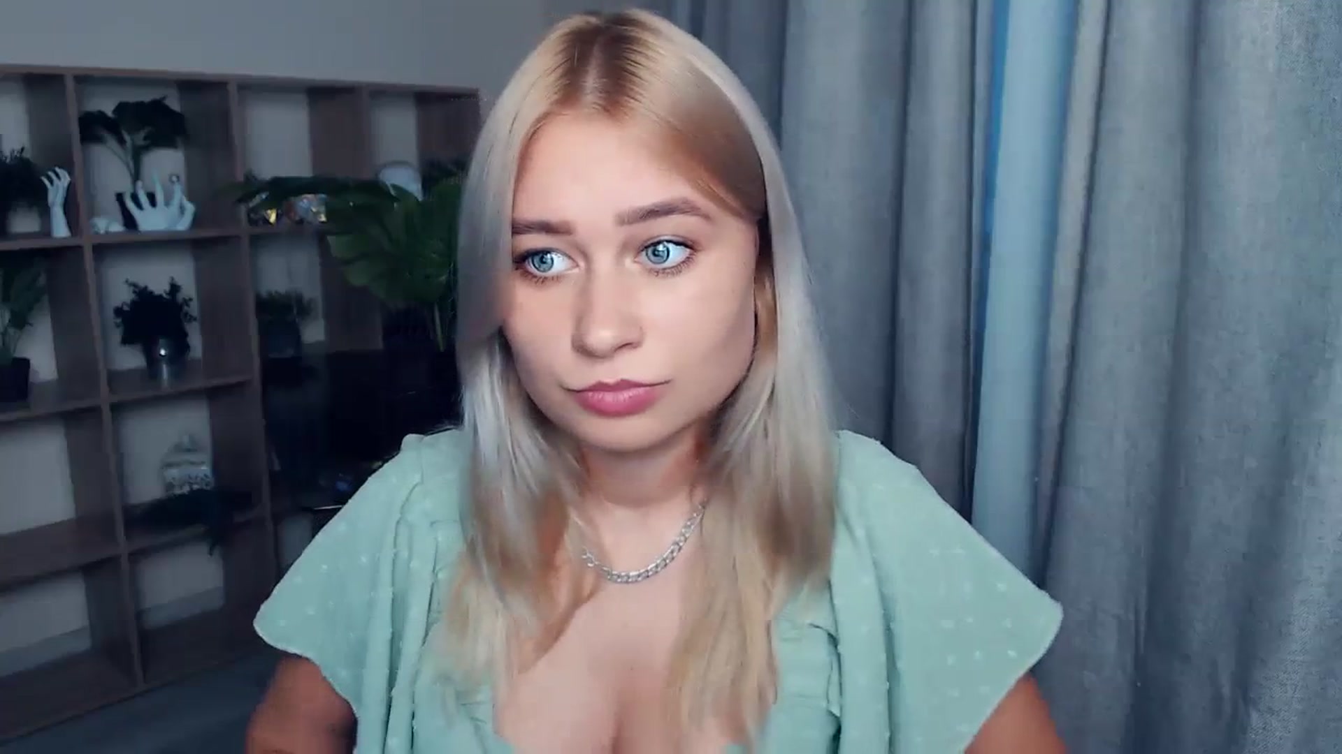 Gallery image thumbnail from Kukla_kolduna's myfreecams stream on, 09/24/2023, 16:06 image 16 of 20