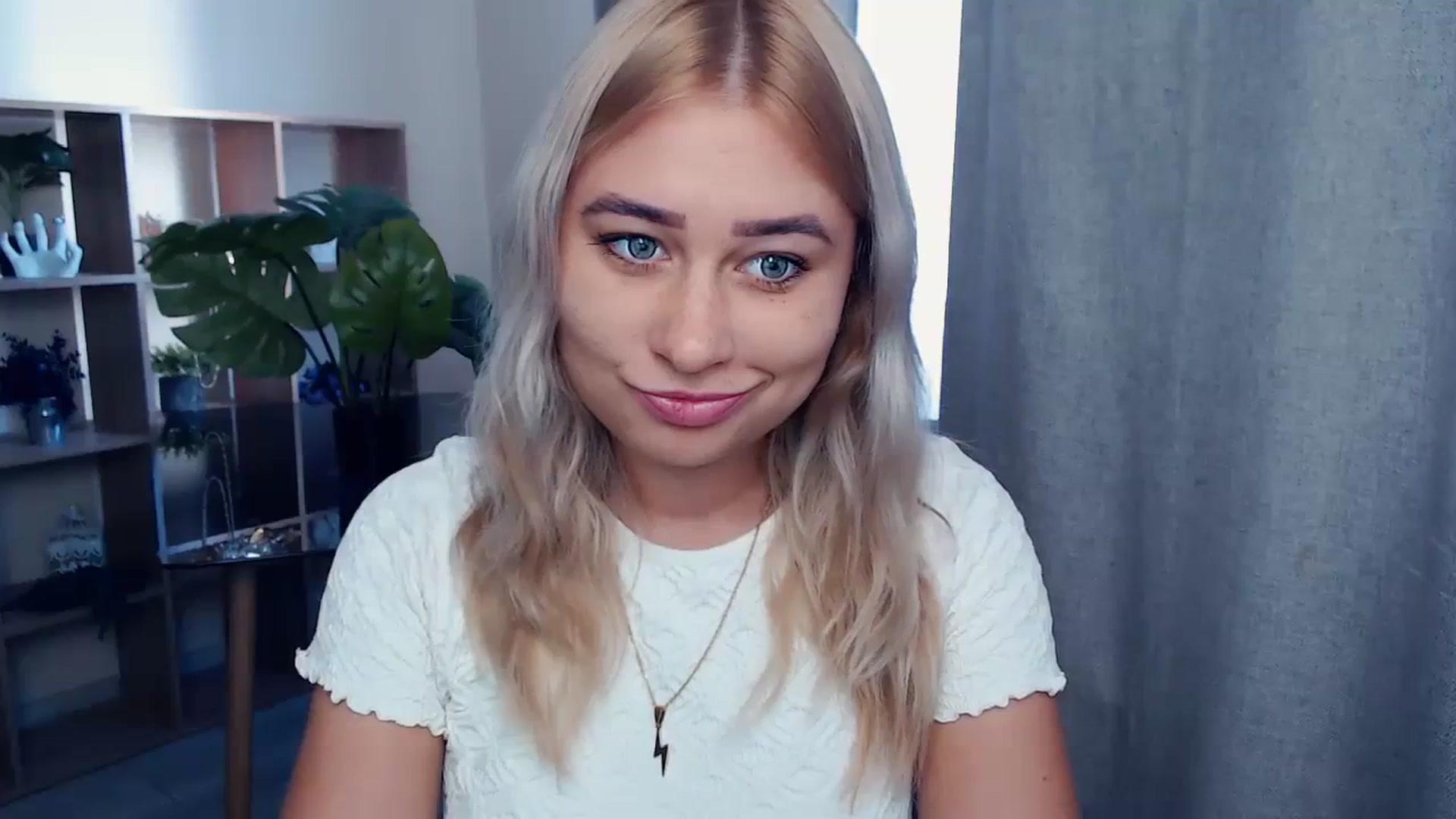 Gallery image thumbnail from Kukla_kolduna's myfreecams stream on, 09/28/2023, 12:05 image 6 of 20