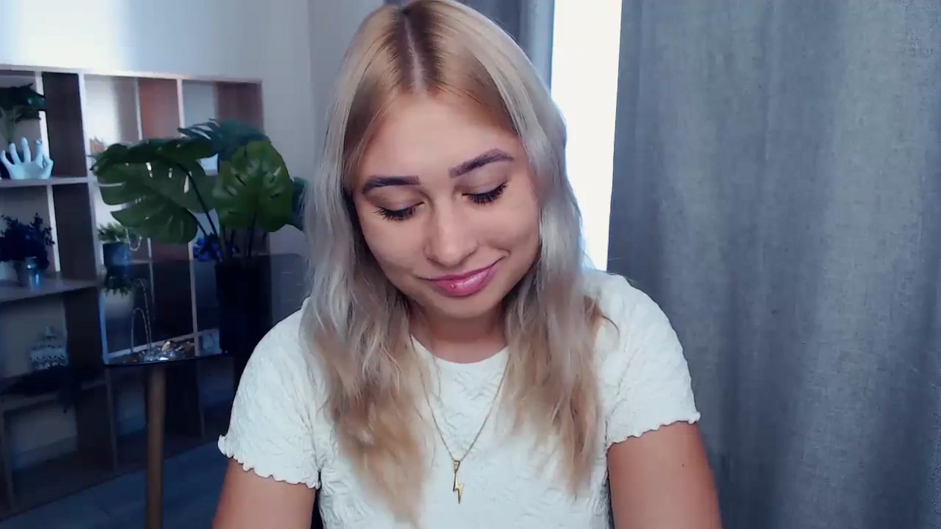 Gallery image thumbnail from Kukla_kolduna's myfreecams stream on, 09/28/2023, 12:05 image 11 of 20