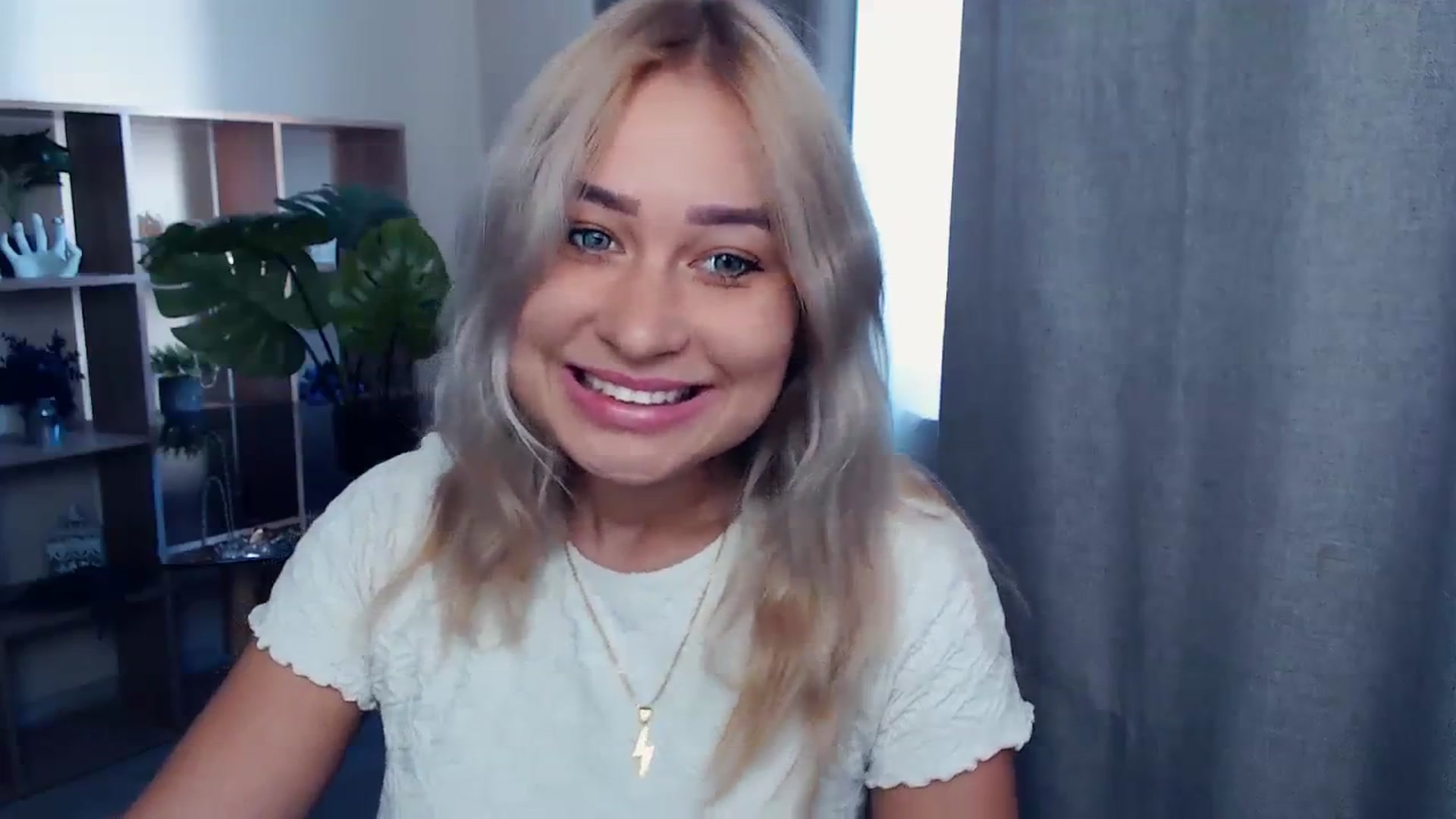 Gallery image thumbnail from Kukla_kolduna's myfreecams stream on, 09/28/2023, 12:05 image 18 of 20