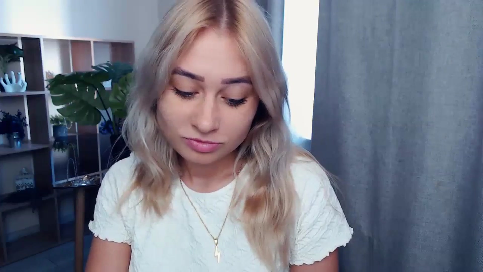 Gallery image thumbnail from Kukla_kolduna's myfreecams stream on, 09/28/2023, 12:05 image 17 of 20