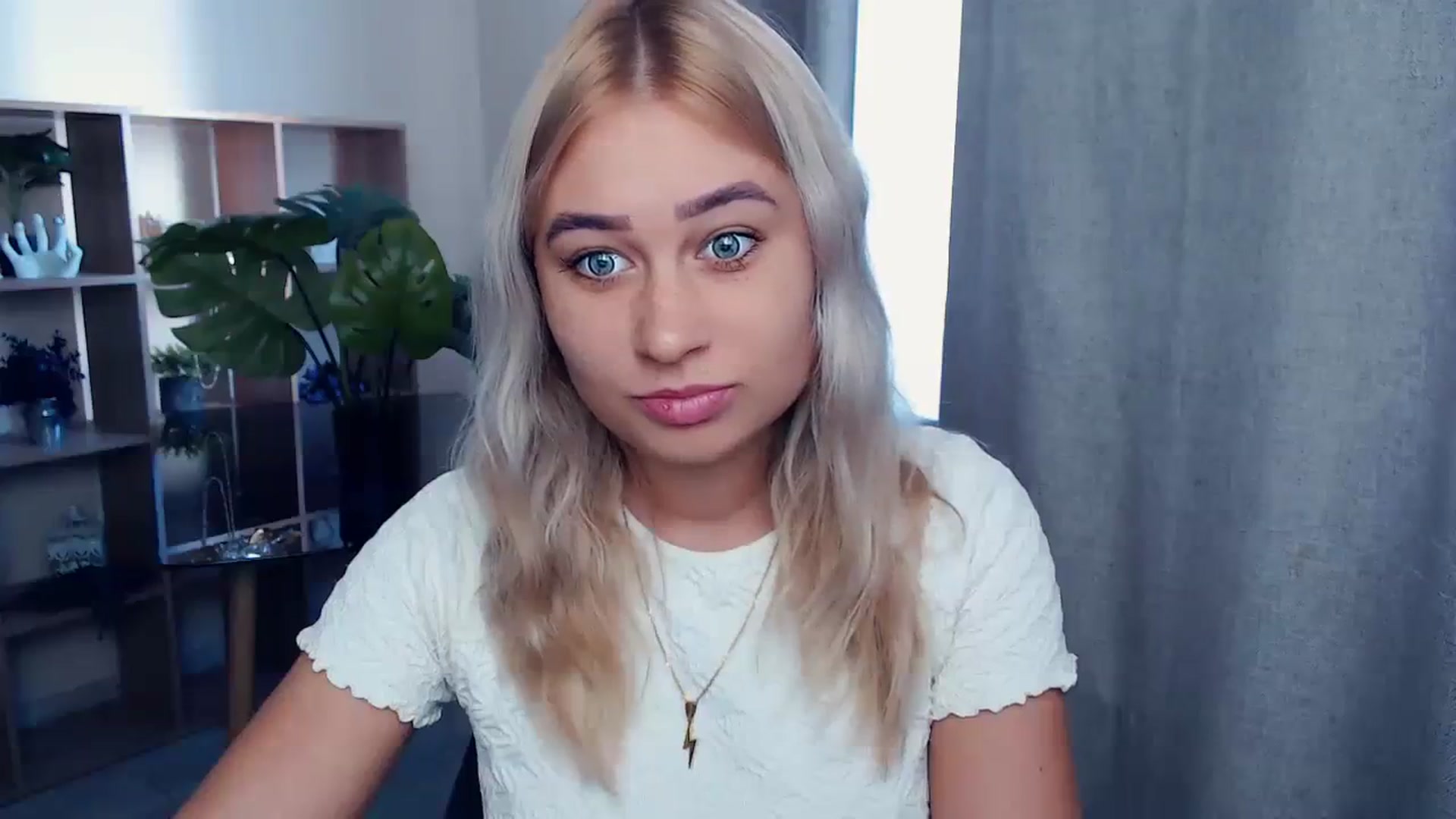 Gallery image thumbnail from Kukla_kolduna's myfreecams stream on, 09/28/2023, 12:05 image 9 of 20