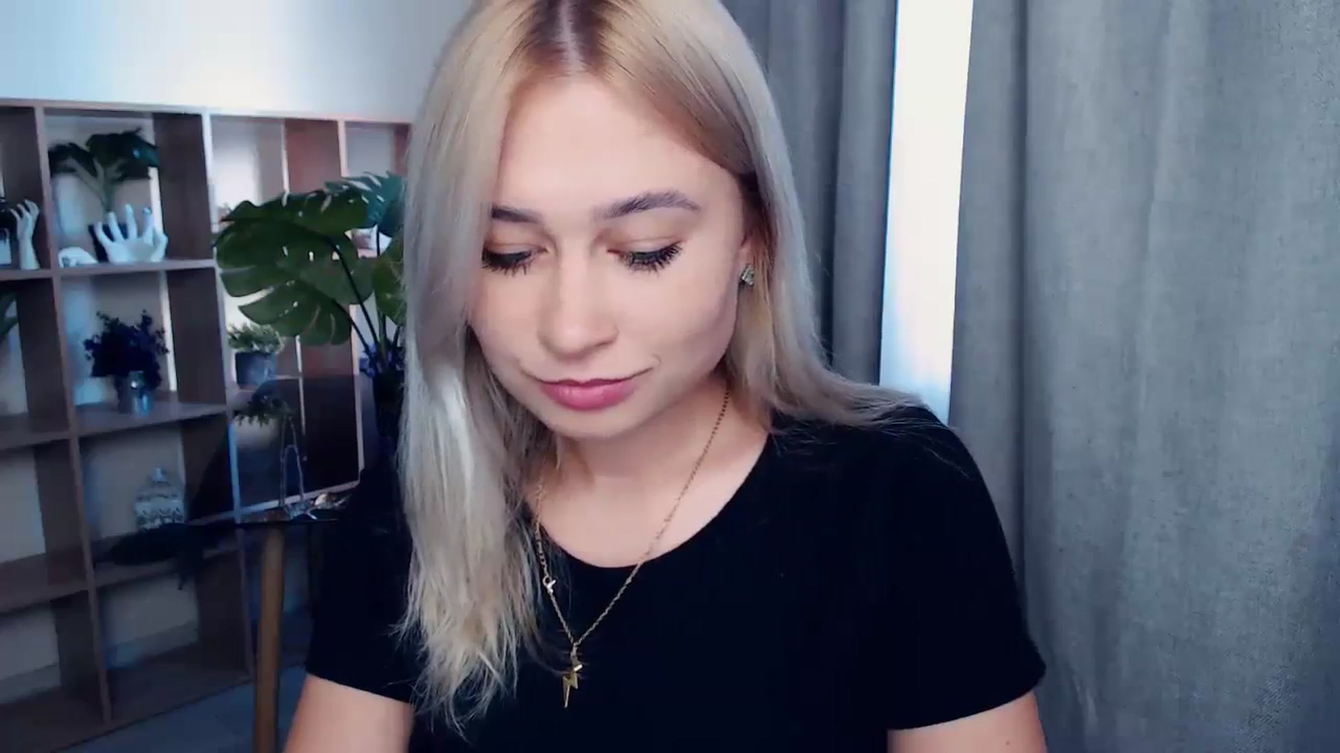 Gallery image thumbnail from Kukla_kolduna's myfreecams stream on, 10/08/2023, 14:06 image 19 of 20