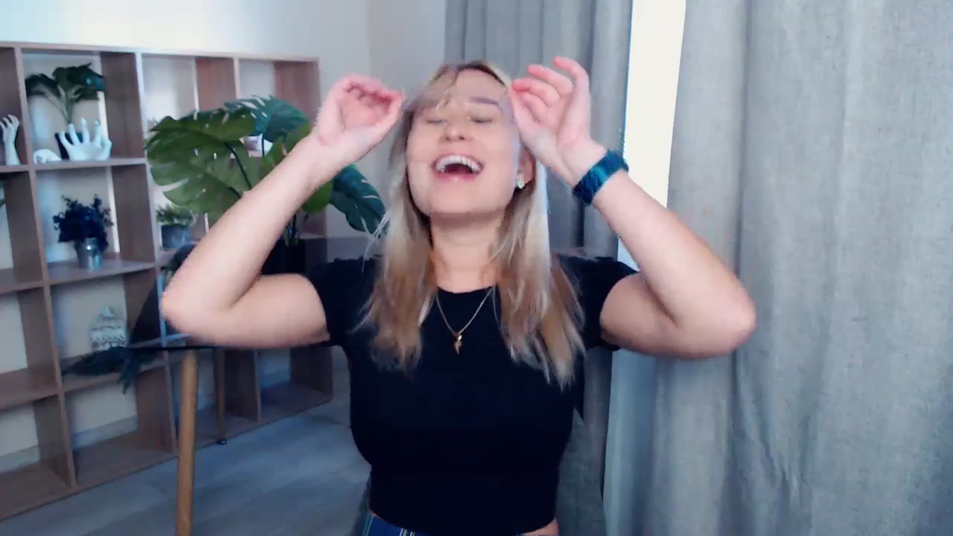 Gallery image thumbnail from Kukla_kolduna's myfreecams stream on, 10/08/2023, 15:15 image 5 of 20