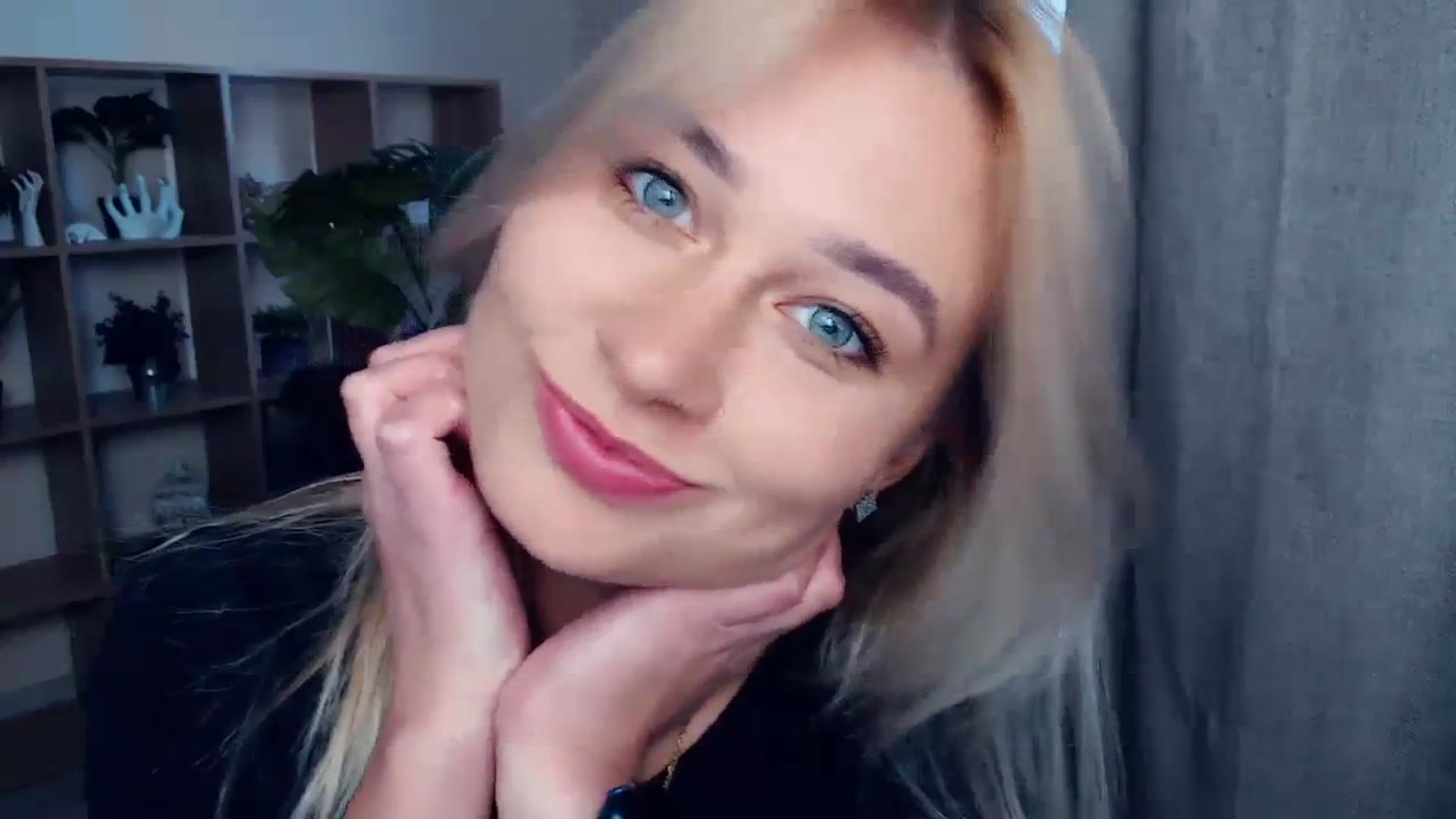 Gallery image thumbnail from Kukla_kolduna's myfreecams stream on, 10/08/2023, 15:15 image 14 of 20