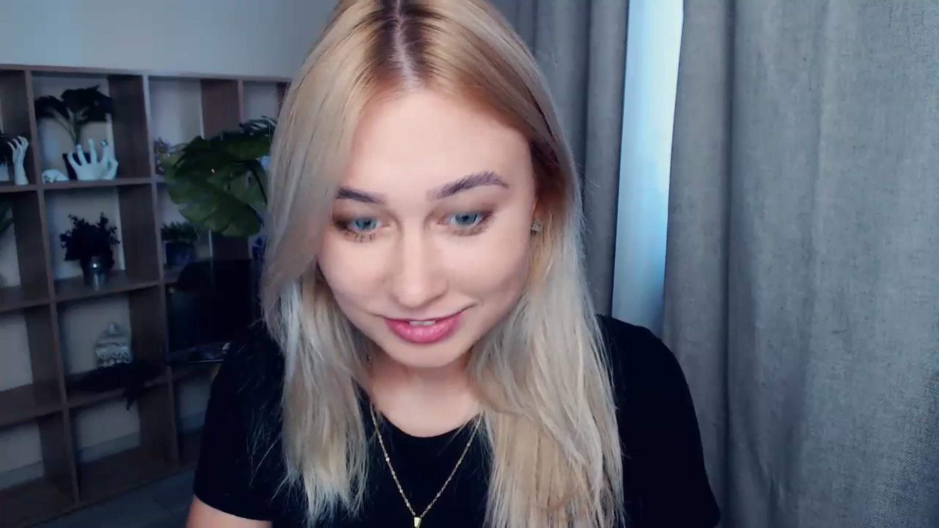 Gallery image thumbnail from Kukla_kolduna's myfreecams stream on, 10/08/2023, 15:15 image 16 of 20