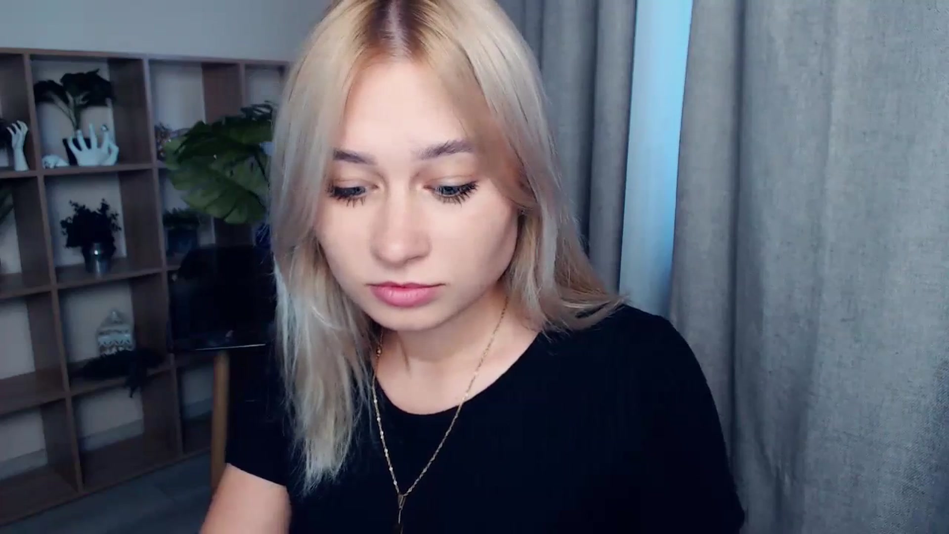 Gallery image thumbnail from Kukla_kolduna's myfreecams stream on, 10/08/2023, 15:15 image 20 of 20