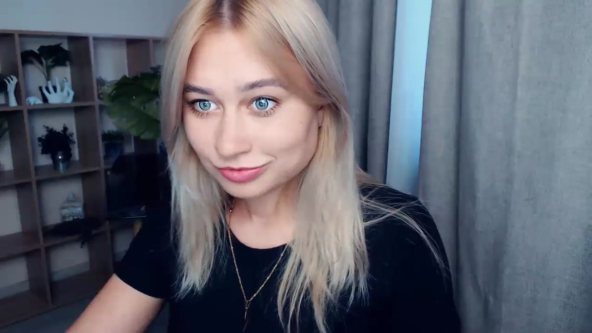 Gallery image thumbnail from Kukla_kolduna's myfreecams stream on, 10/08/2023, 15:15 image 19 of 20