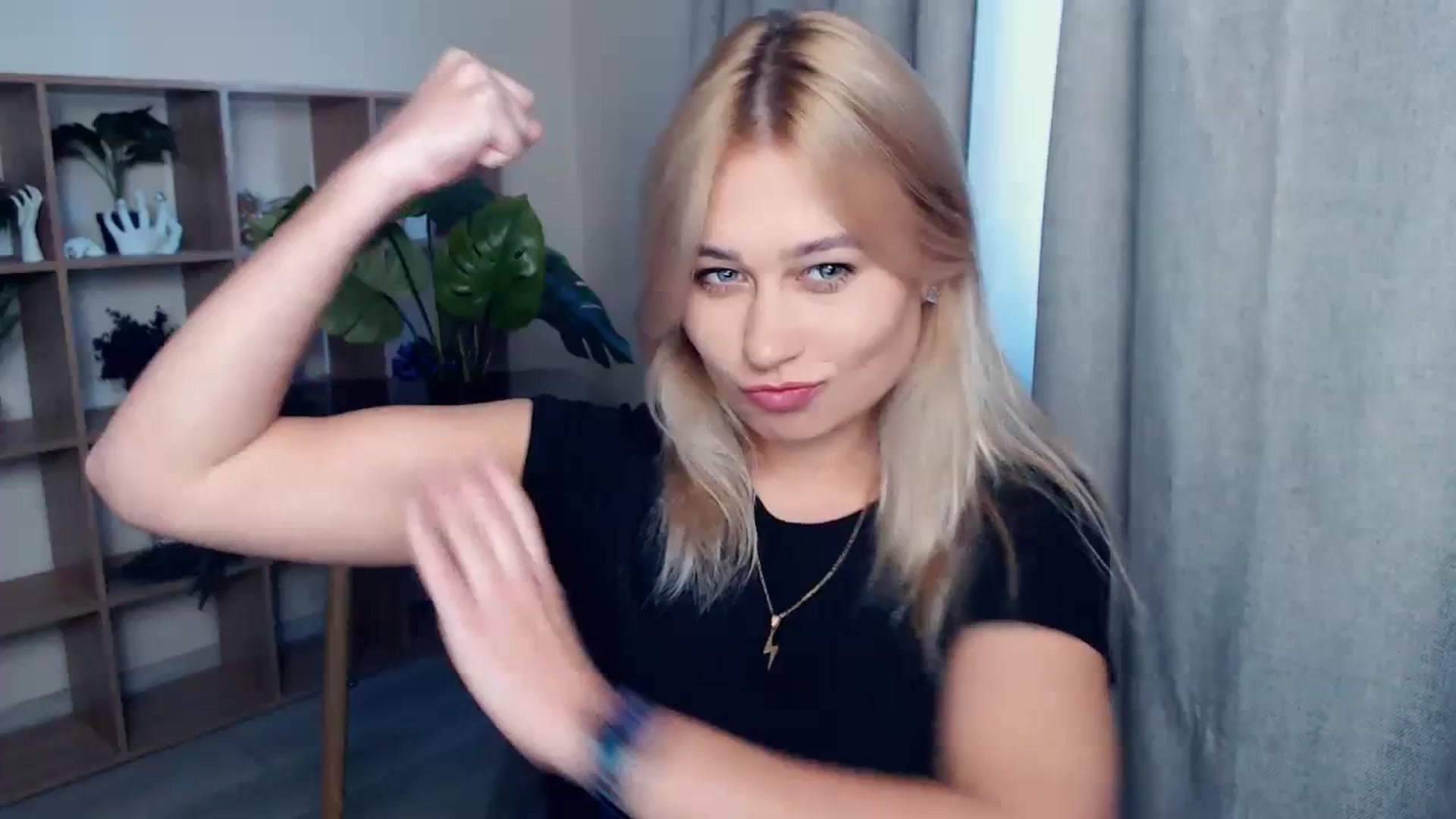Gallery image thumbnail from Kukla_kolduna's myfreecams stream on, 10/08/2023, 15:15 image 18 of 20