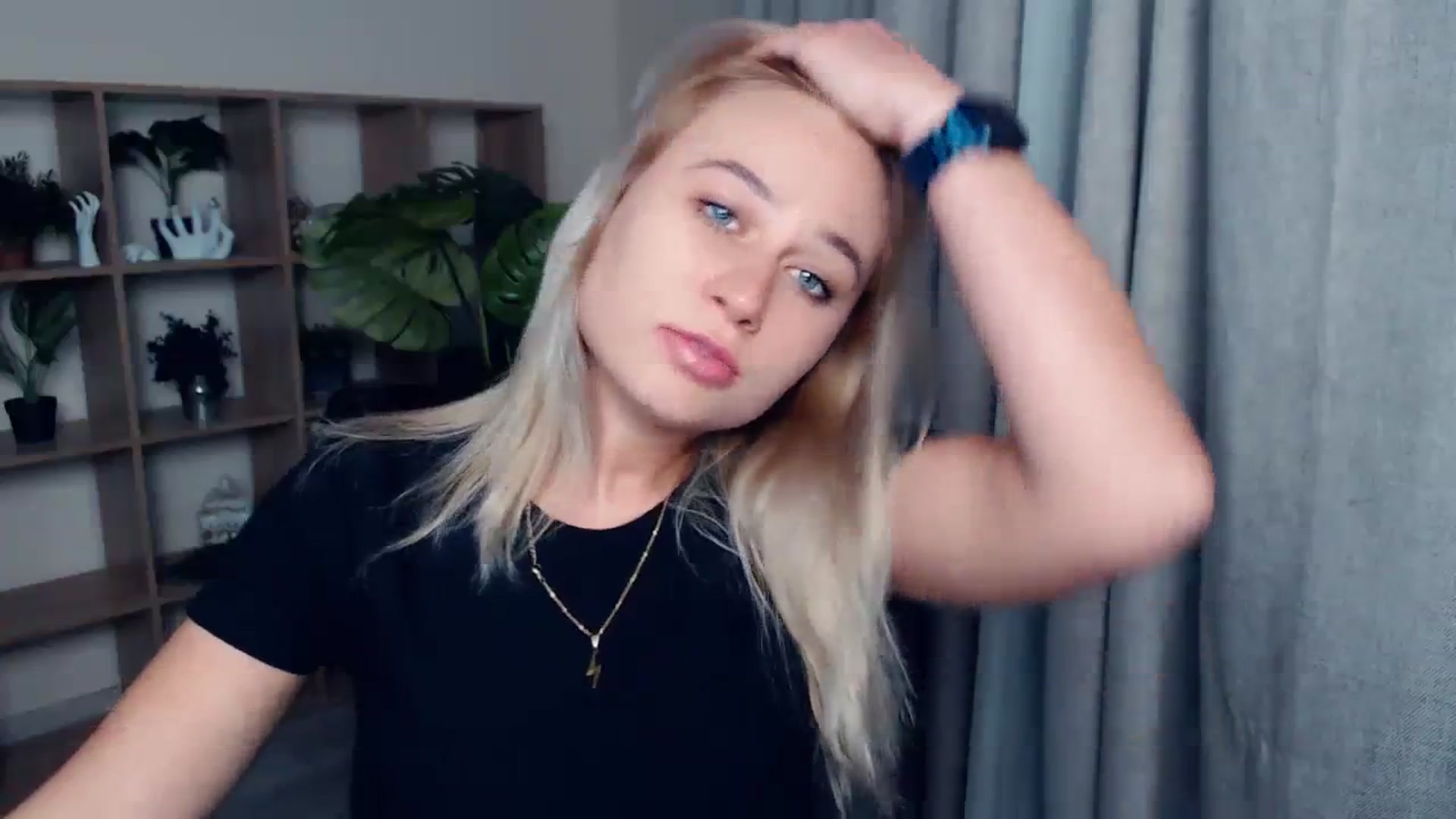 Gallery image thumbnail from Kukla_kolduna's myfreecams stream on, 10/08/2023, 16:09 image 15 of 20