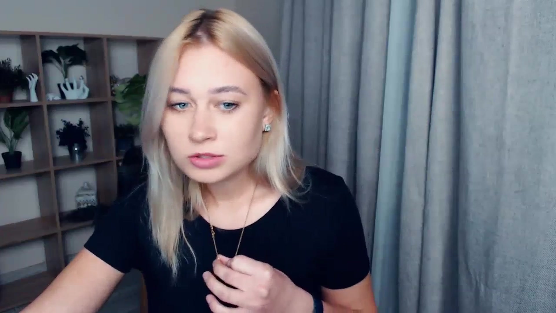 Gallery image thumbnail from Kukla_kolduna's myfreecams stream on, 10/08/2023, 16:09 image 13 of 20