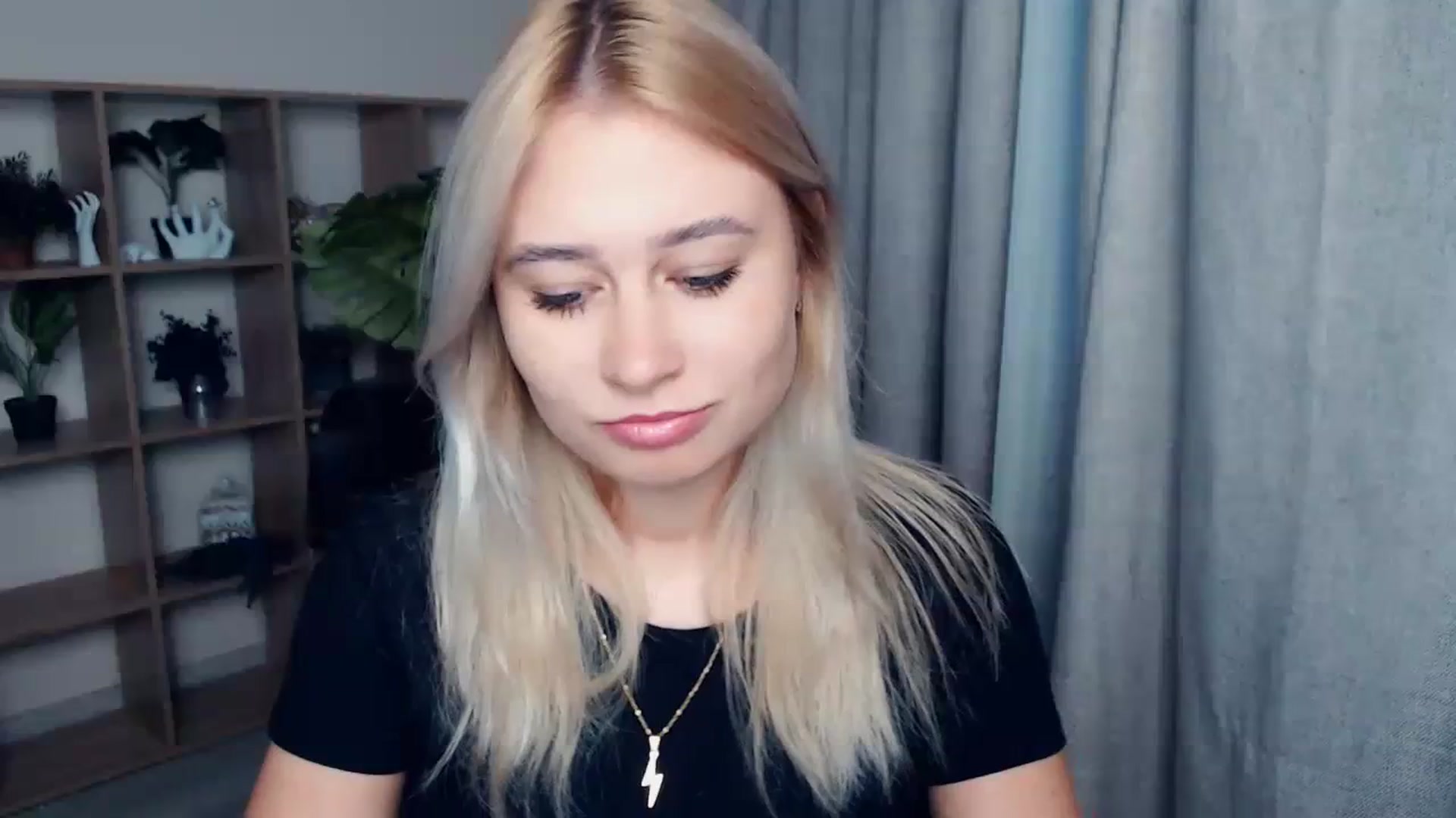 Gallery image thumbnail from Kukla_kolduna's myfreecams stream on, 10/08/2023, 16:09 image 1 of 20