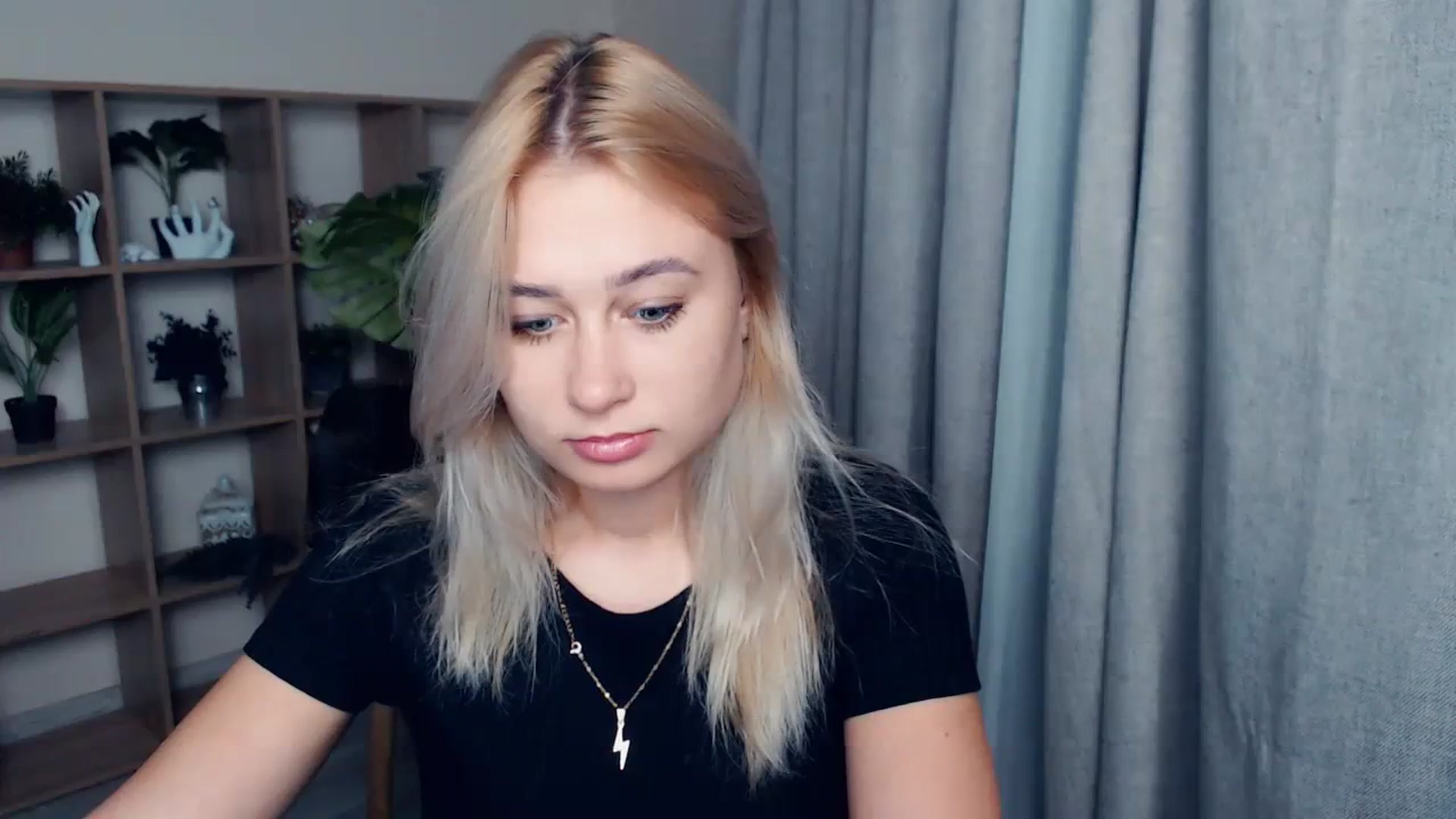 Gallery image thumbnail from Kukla_kolduna's myfreecams stream on, 10/08/2023, 16:09 image 16 of 20