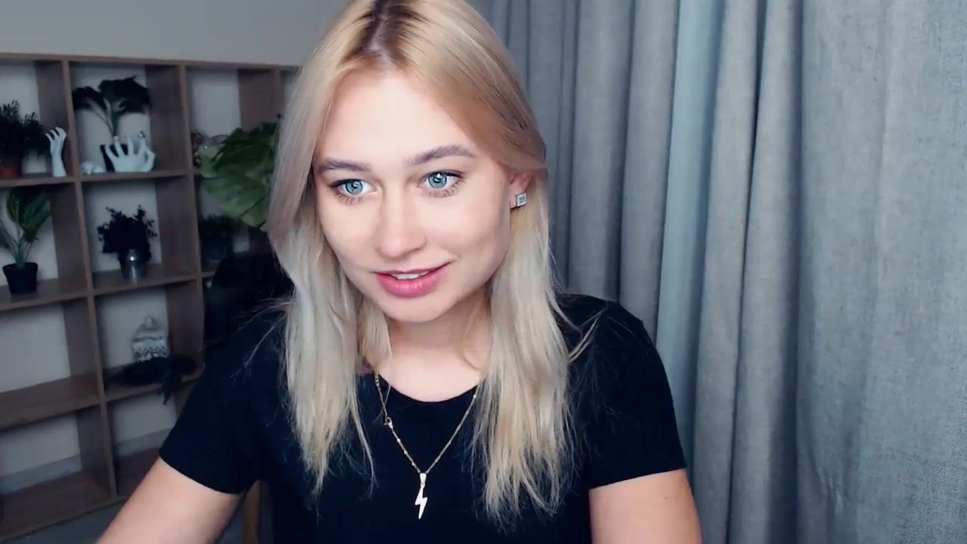 Gallery image thumbnail from Kukla_kolduna's myfreecams stream on, 10/08/2023, 16:09 image 12 of 20