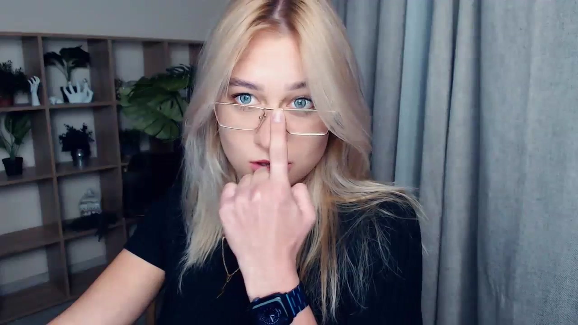 Gallery image thumbnail from Kukla_kolduna's myfreecams stream on, 10/08/2023, 16:09 image 8 of 20