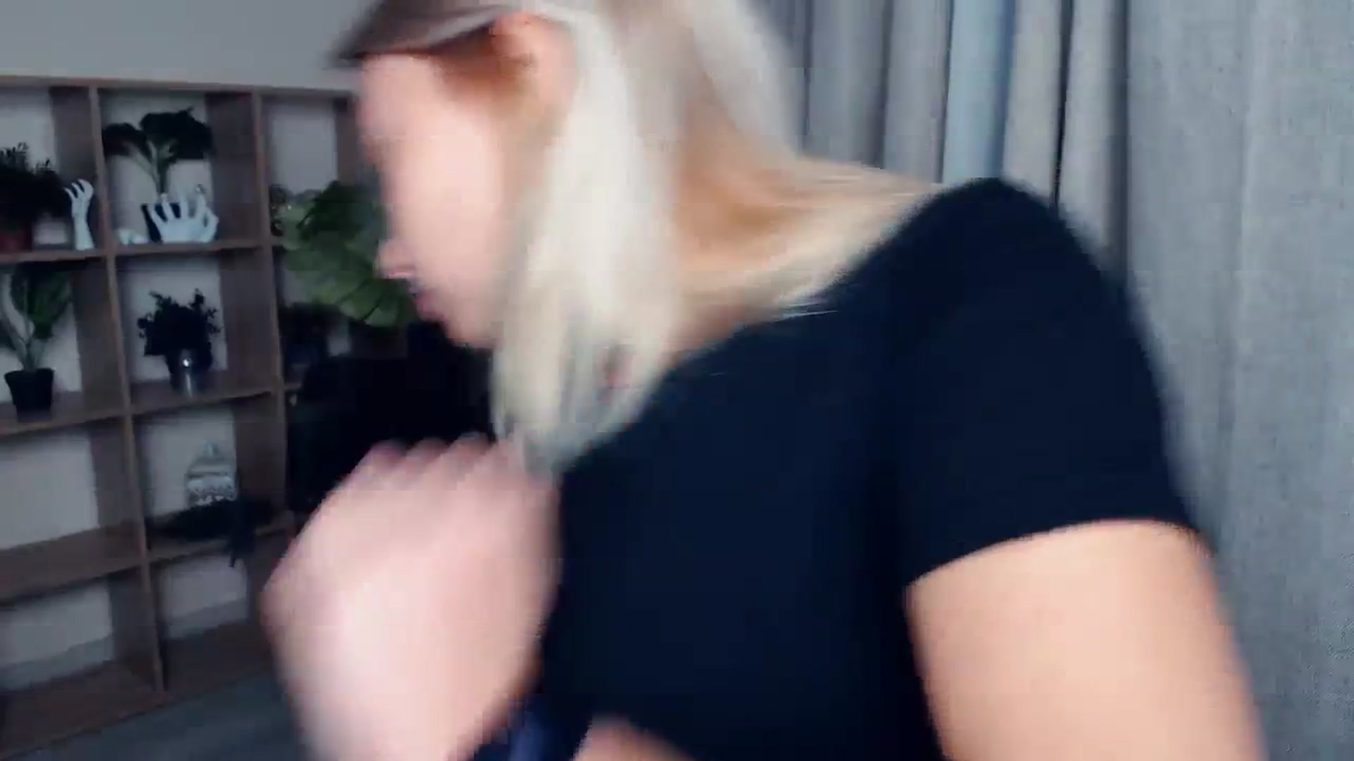 Gallery image thumbnail from Kukla_kolduna's myfreecams stream on, 10/08/2023, 16:09 image 5 of 20