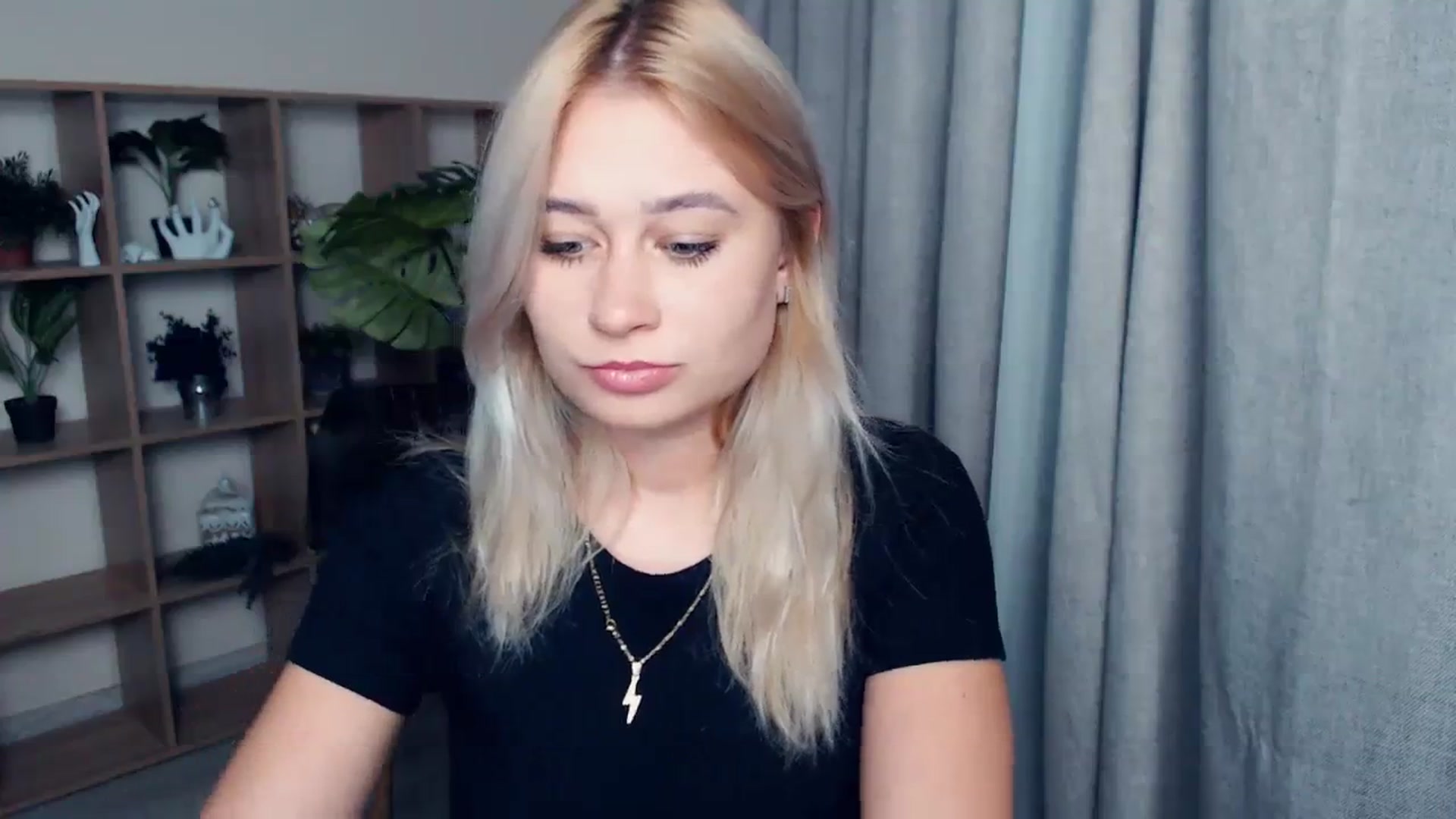 Gallery image thumbnail from Kukla_kolduna's myfreecams stream on, 10/08/2023, 16:09 image 18 of 20