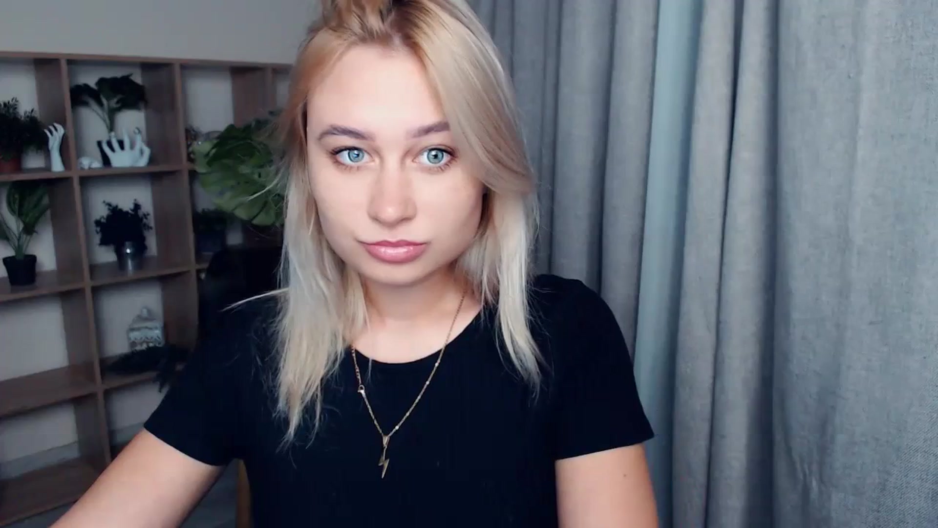 Gallery image thumbnail from Kukla_kolduna's myfreecams stream on, 10/08/2023, 16:09 image 14 of 20