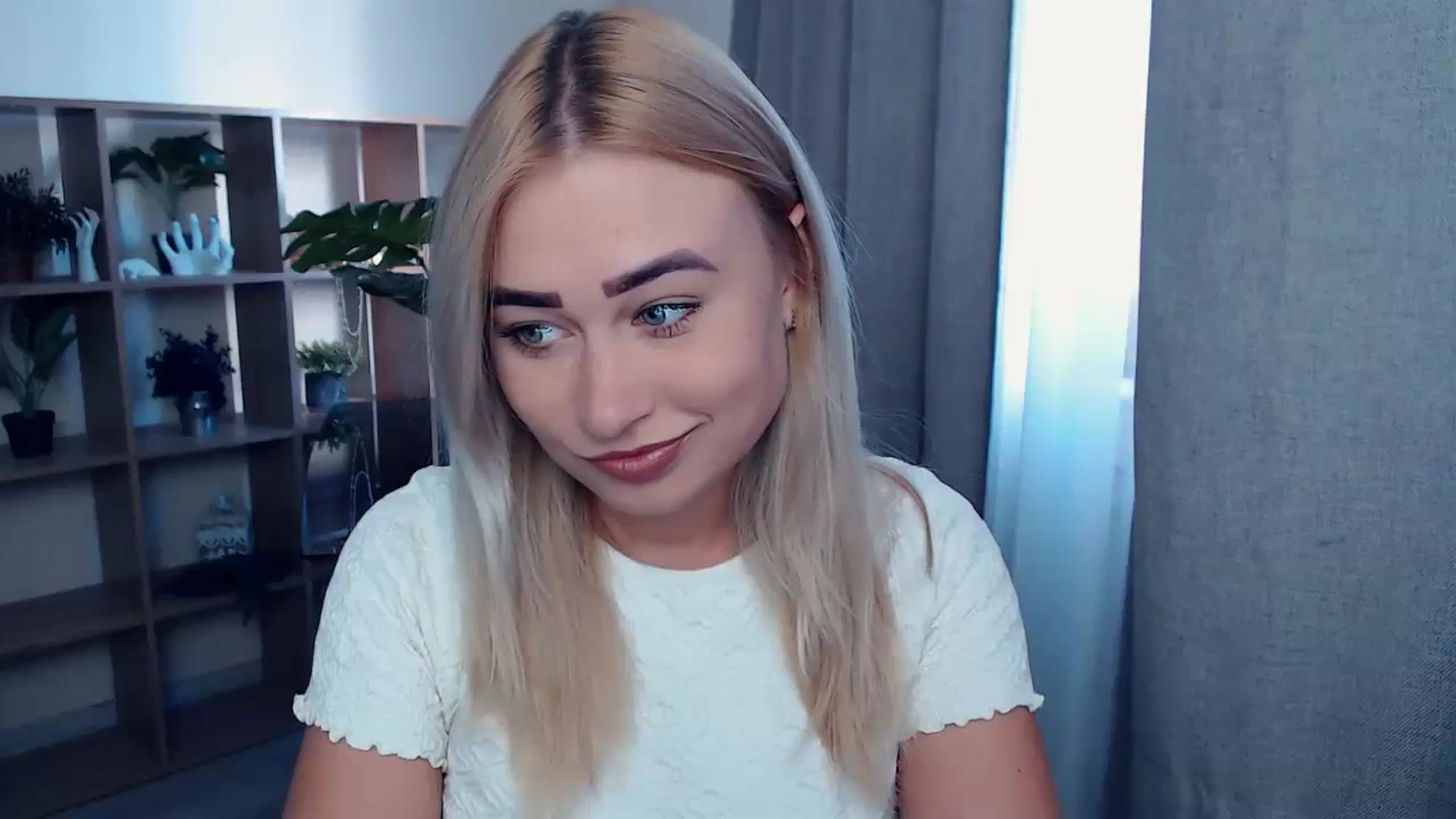 Gallery image thumbnail from Kukla_kolduna's myfreecams stream on, 10/11/2023, 13:38 image 2 of 20