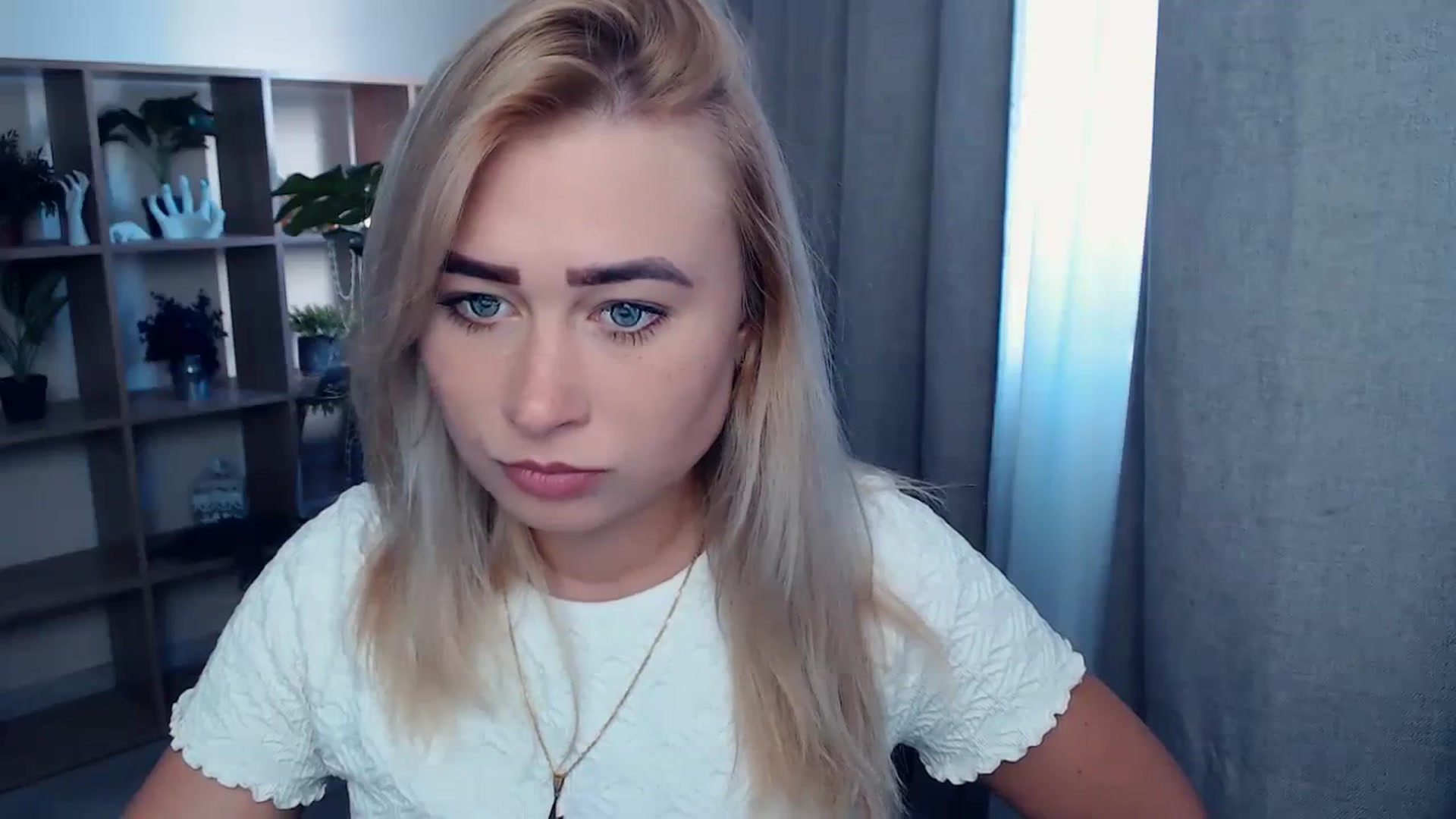 Gallery image thumbnail from Kukla_kolduna's myfreecams stream on, 10/11/2023, 13:38 image 16 of 20