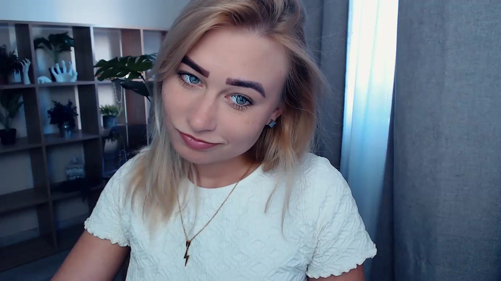 Gallery image thumbnail from Kukla_kolduna's myfreecams stream on, 10/11/2023, 13:38 image 12 of 20