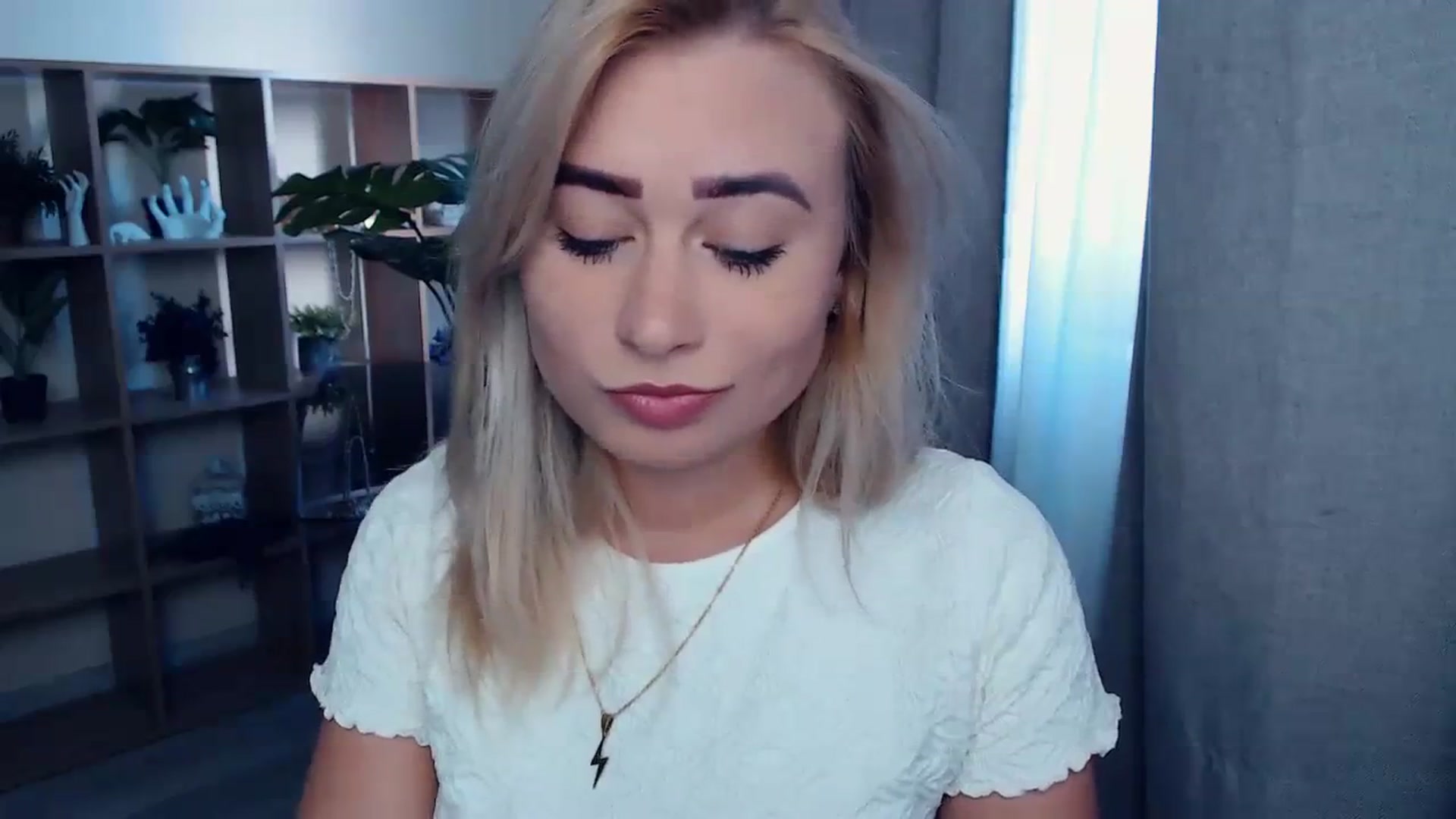 Gallery image thumbnail from Kukla_kolduna's myfreecams stream on, 10/11/2023, 13:38 image 13 of 20