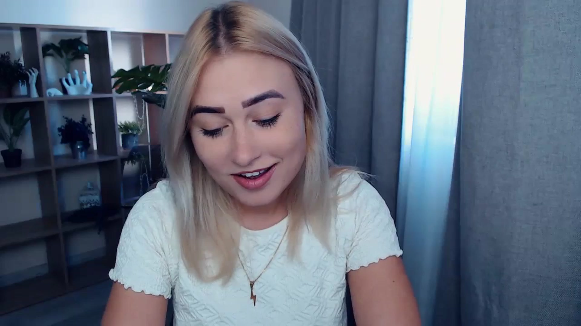 Gallery image thumbnail from Kukla_kolduna's myfreecams stream on, 10/11/2023, 13:38 image 9 of 20
