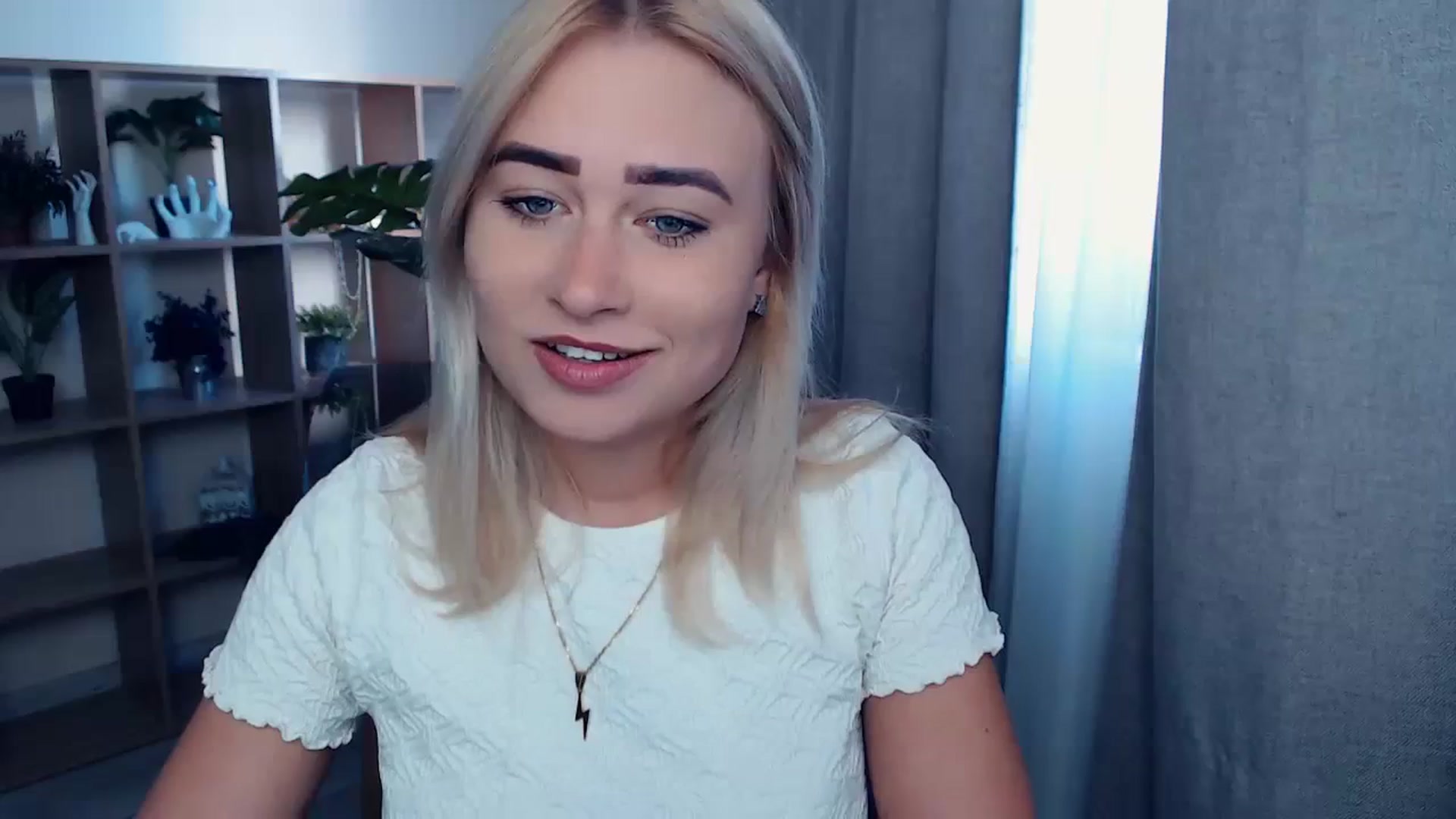 Gallery image thumbnail from Kukla_kolduna's myfreecams stream on, 10/11/2023, 13:38 image 8 of 20
