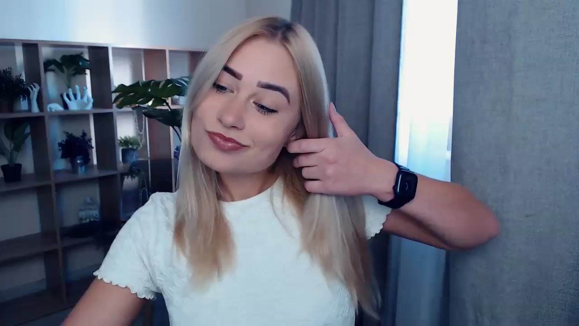 Gallery image thumbnail from Kukla_kolduna's myfreecams stream on, 10/11/2023, 13:38 image 1 of 20