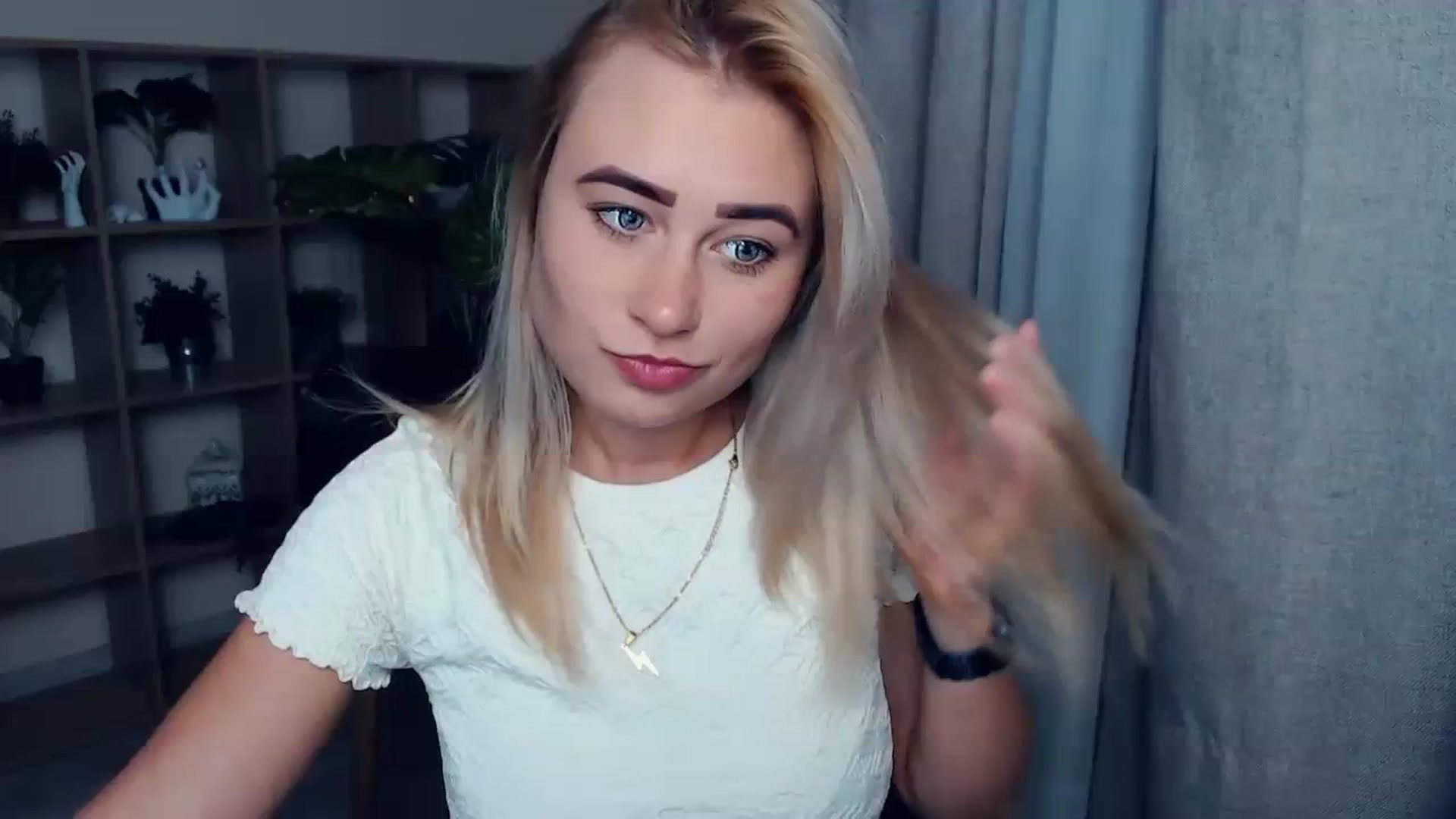 Gallery image thumbnail from Kukla_kolduna's myfreecams stream on, 10/11/2023, 16:02 image 14 of 20