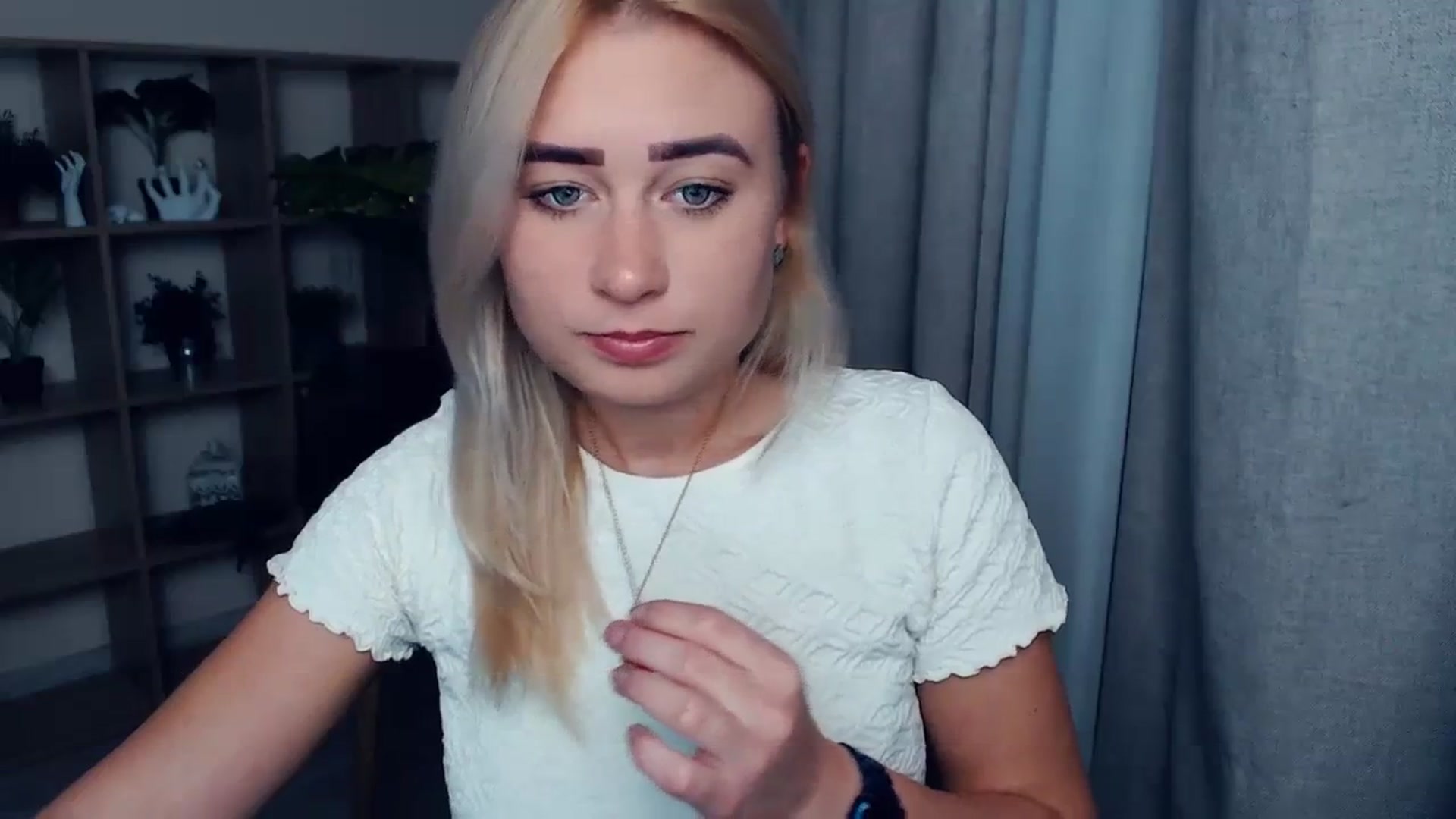 Gallery image thumbnail from Kukla_kolduna's myfreecams stream on, 10/11/2023, 16:02 image 17 of 20